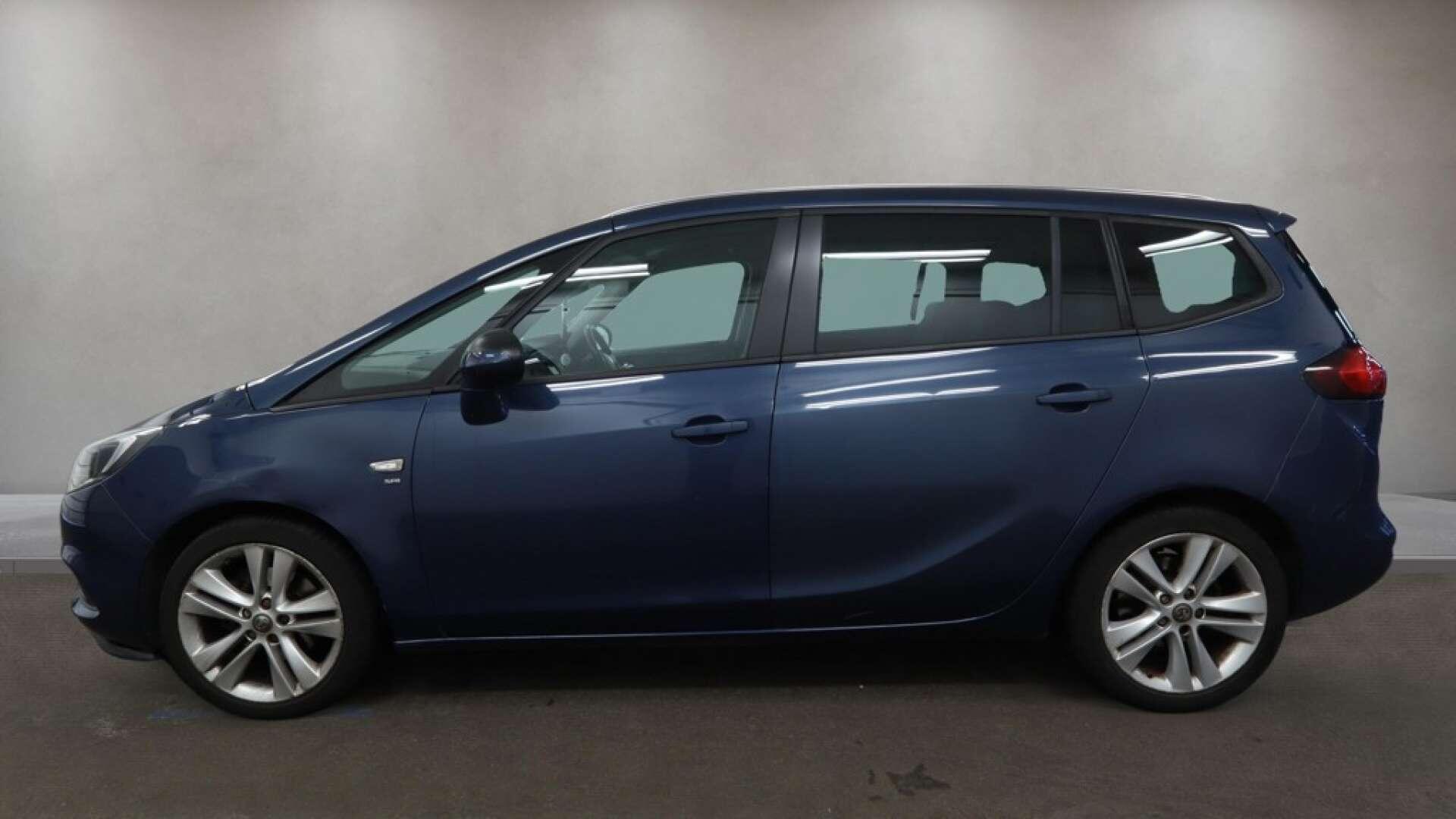 Vauxhall Zafira Tourer view 12