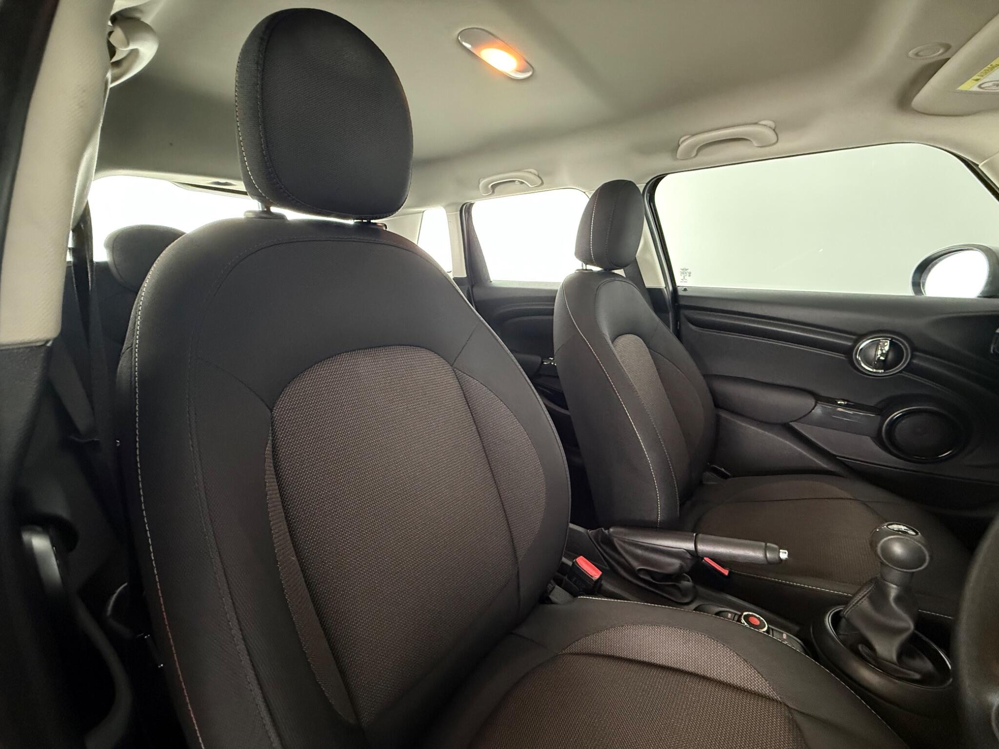 Mini Hatch view 27