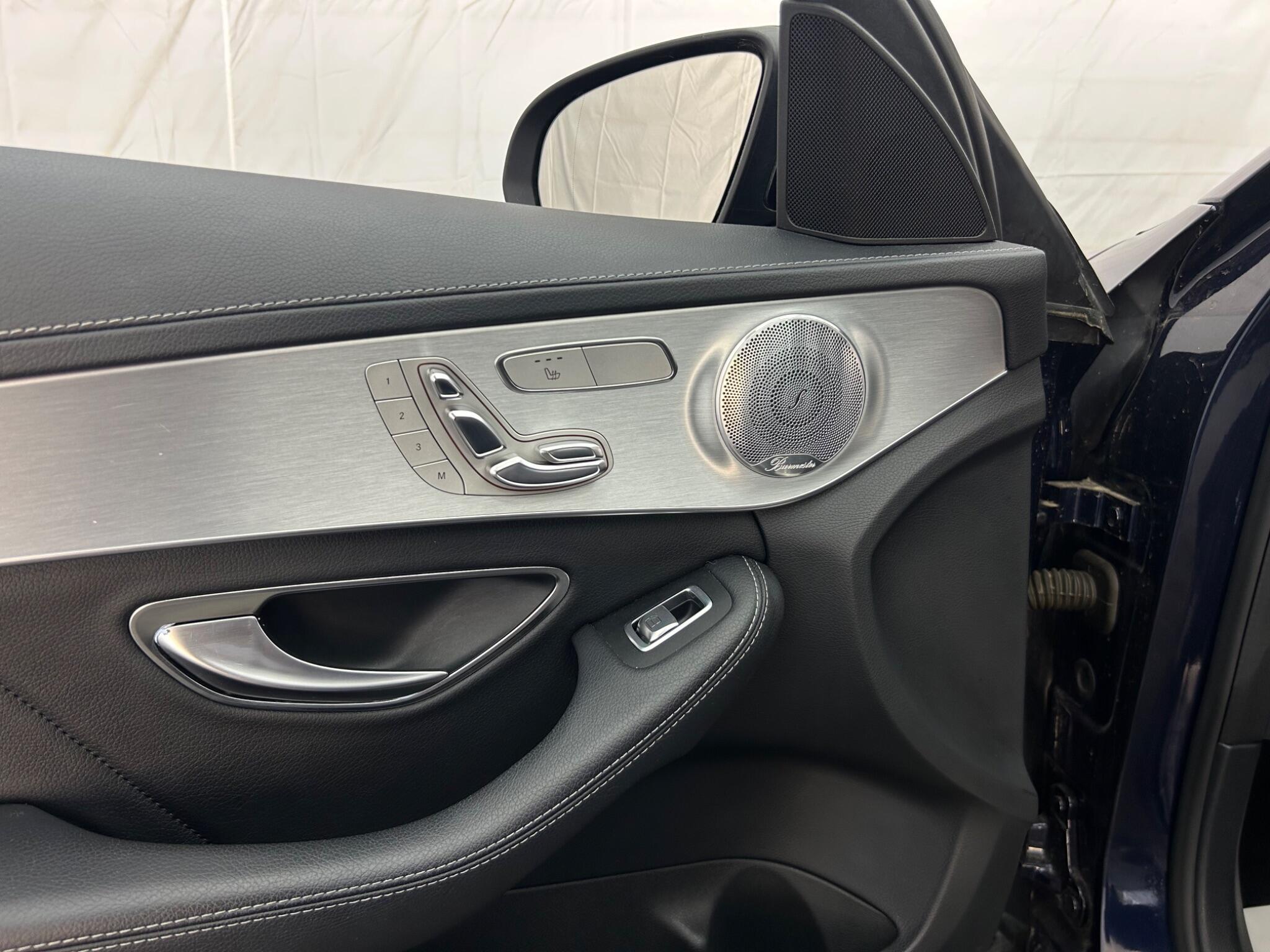 Mercedes-Benz C Class view 52