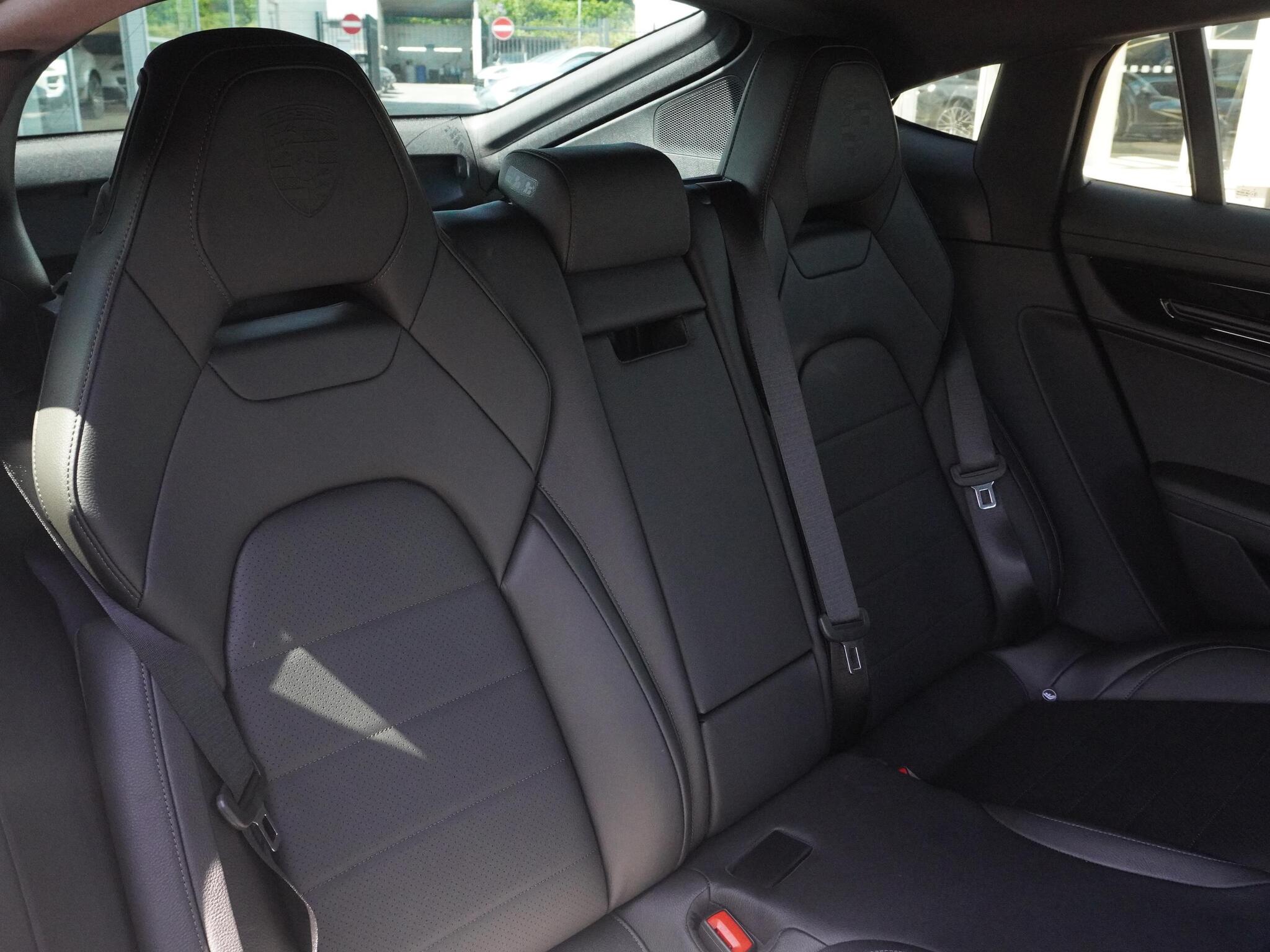 Porsche Panamera view 13