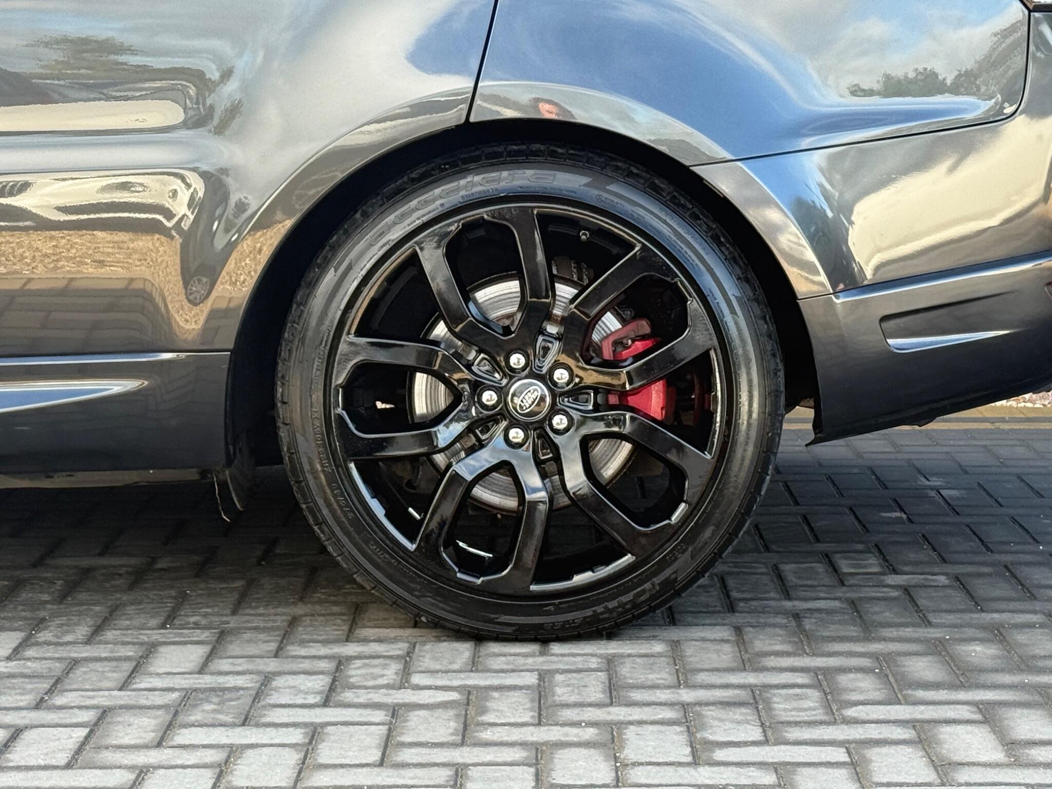 Land Rover Range Rover Sport view 13