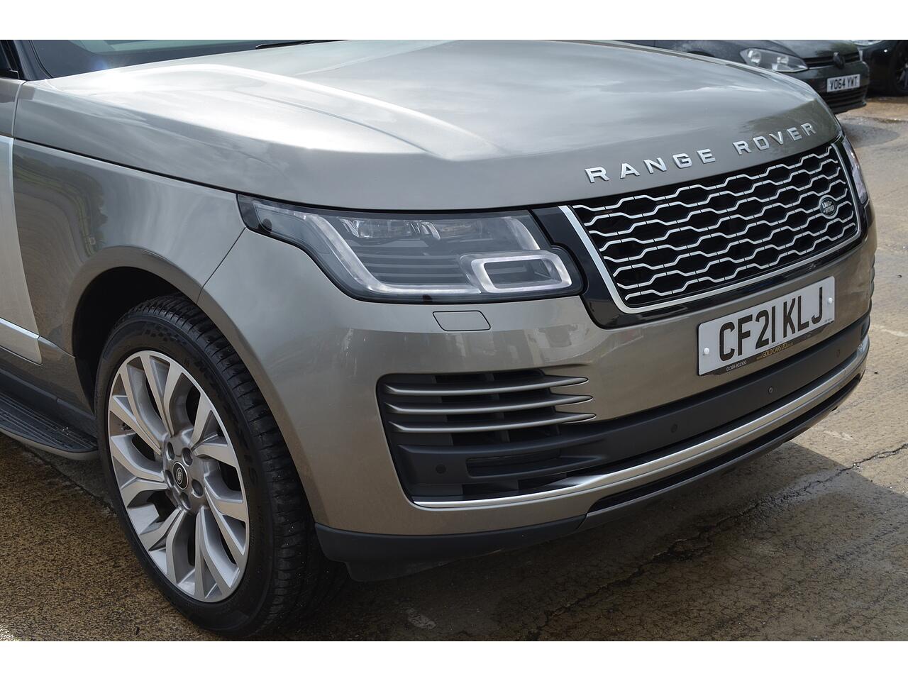 Land Rover Range Rover view 35