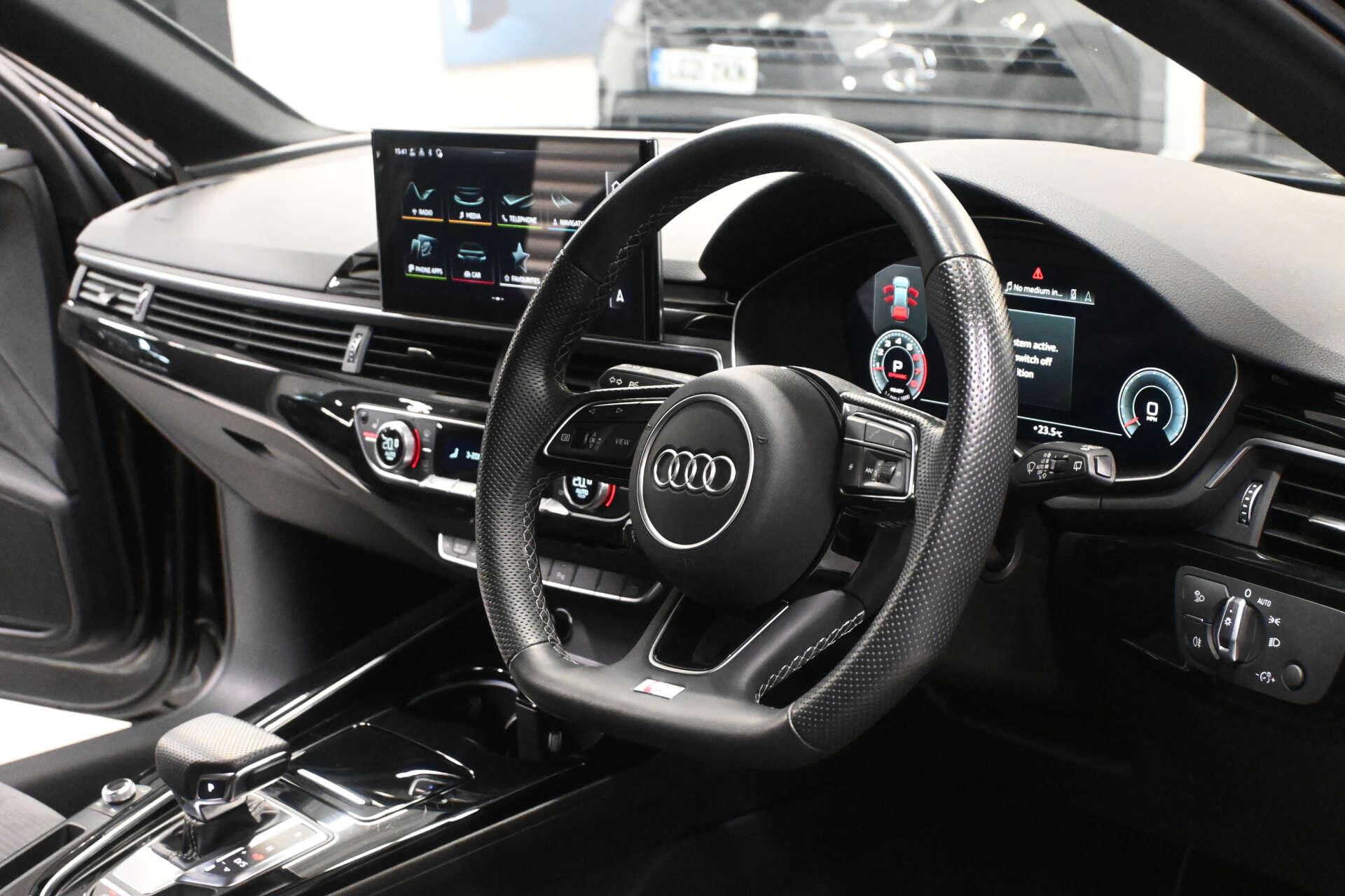 Audi A4 view 18