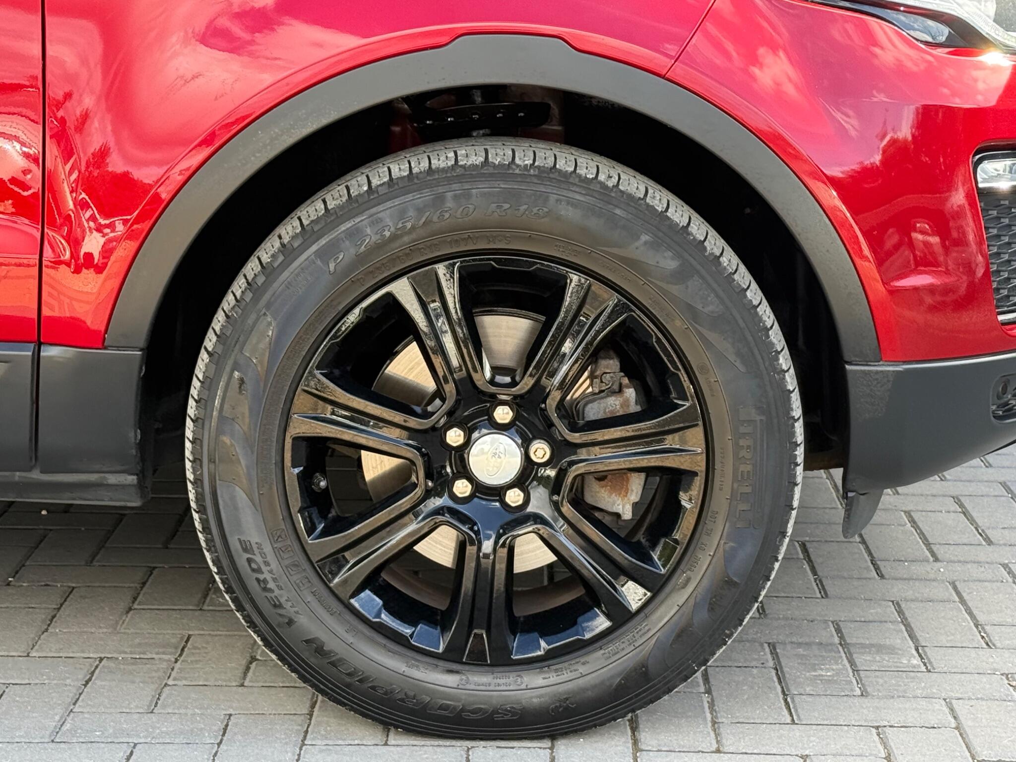 Land Rover Range Rover Evoque view 9