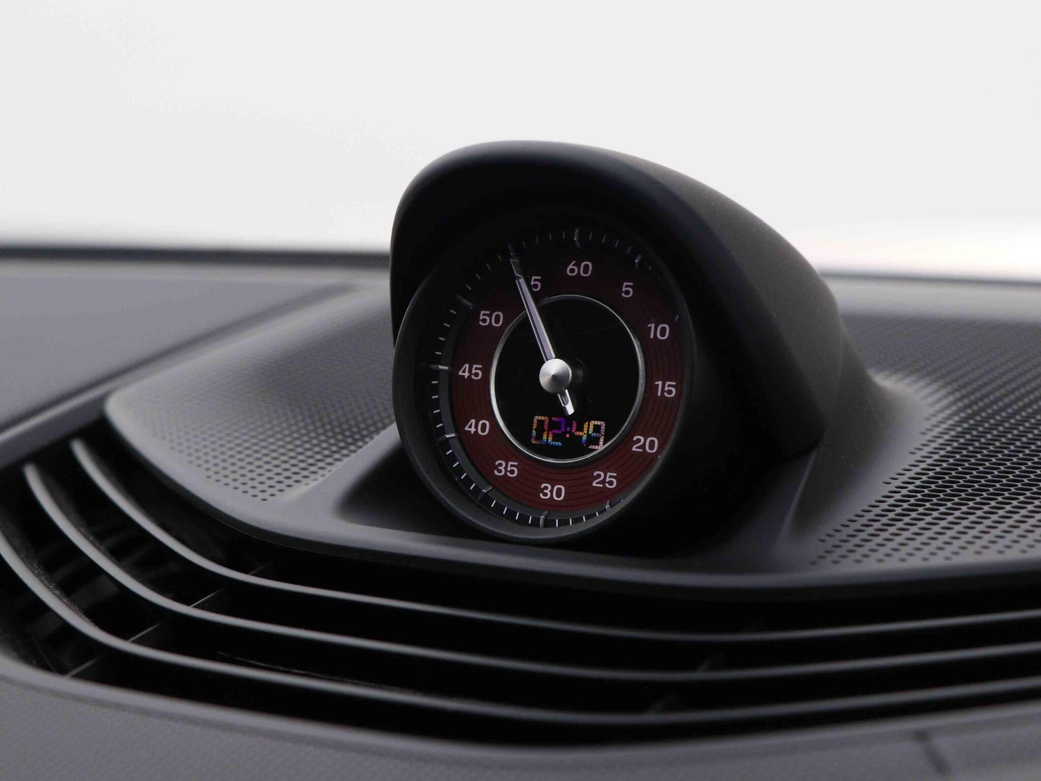 Porsche Taycan view 50
