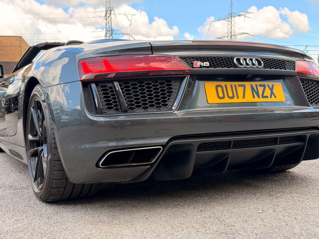 Audi R8 view 28