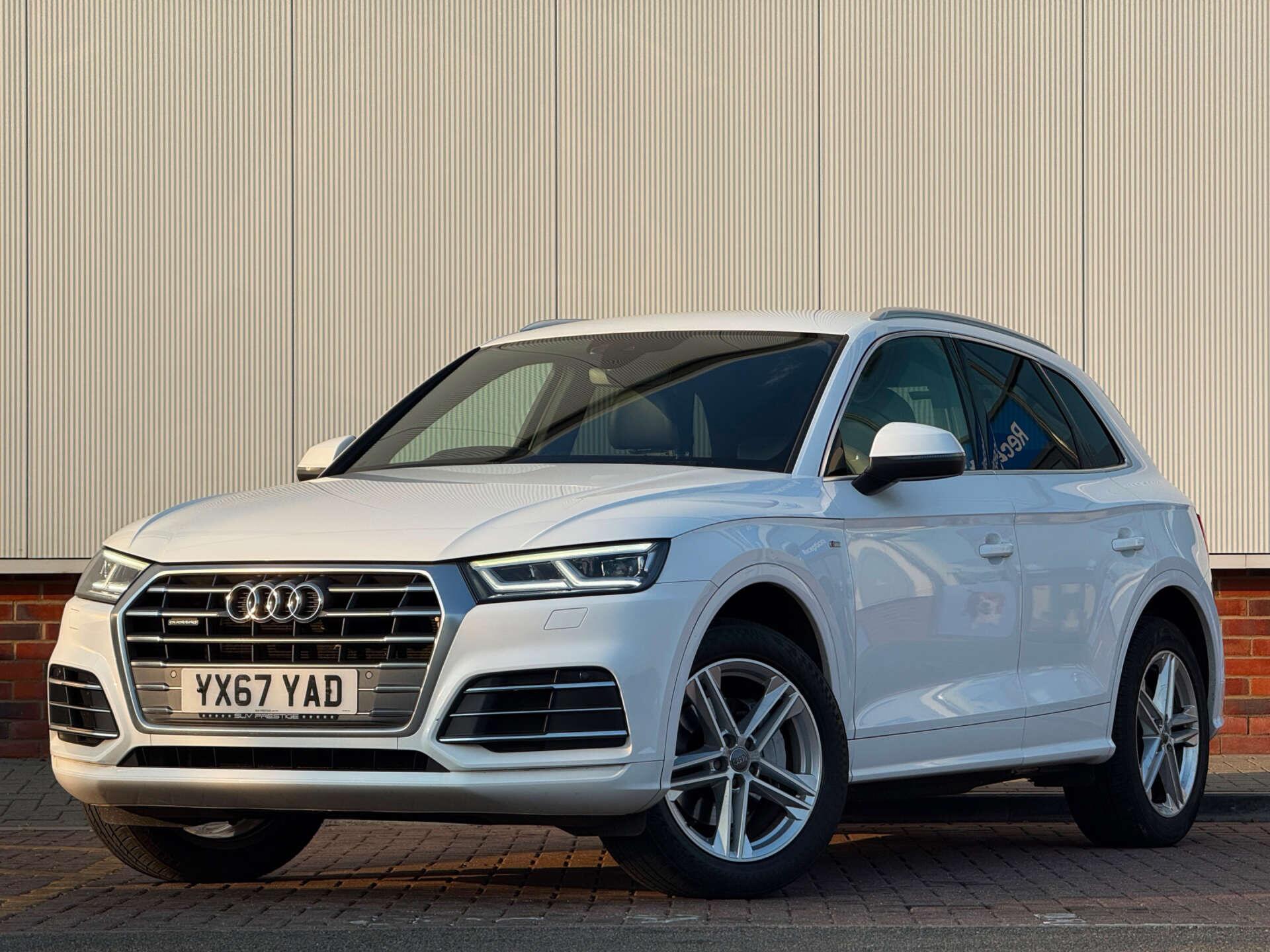 Audi Q5 view 3