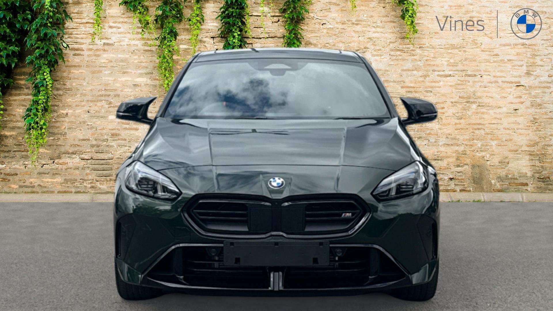 BMW 1 Series view 16