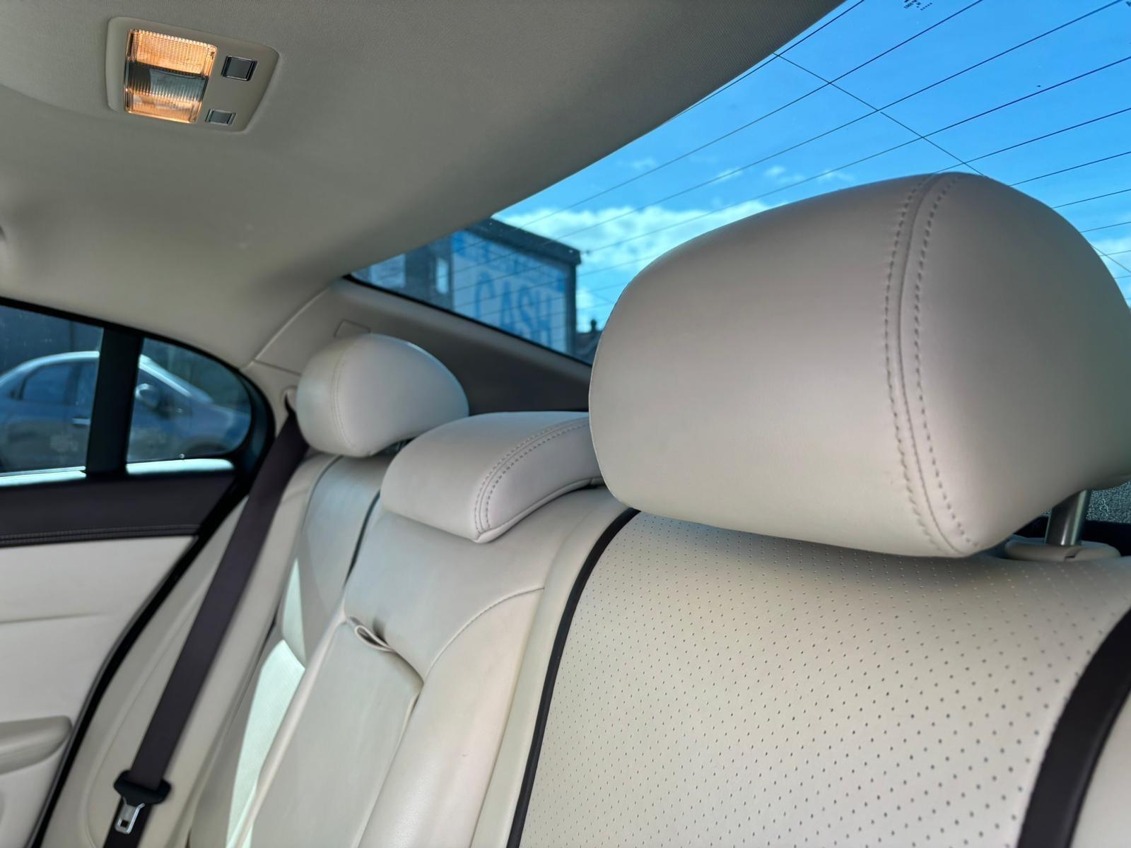 Jaguar XF view 10
