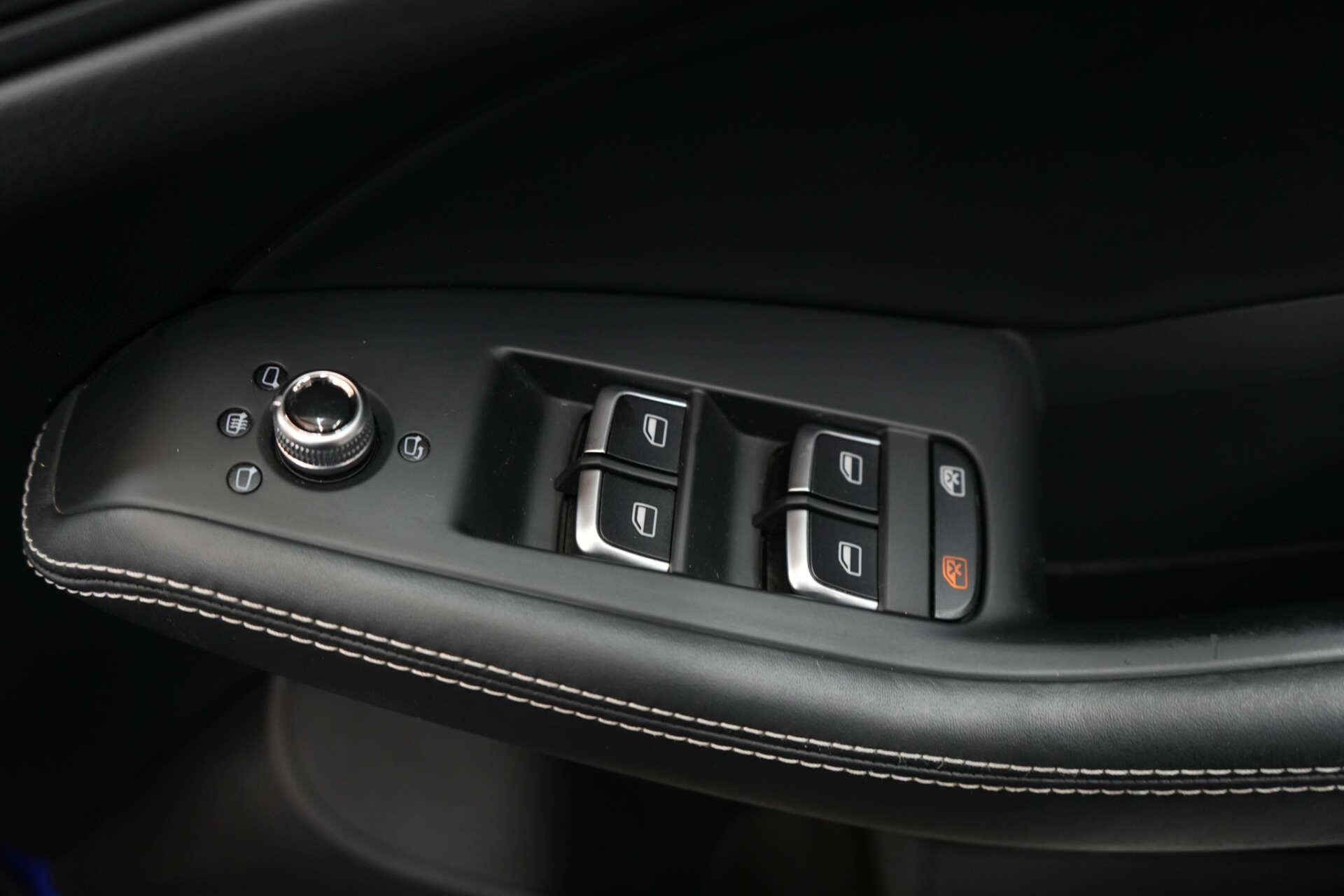 Audi SQ5 view 23