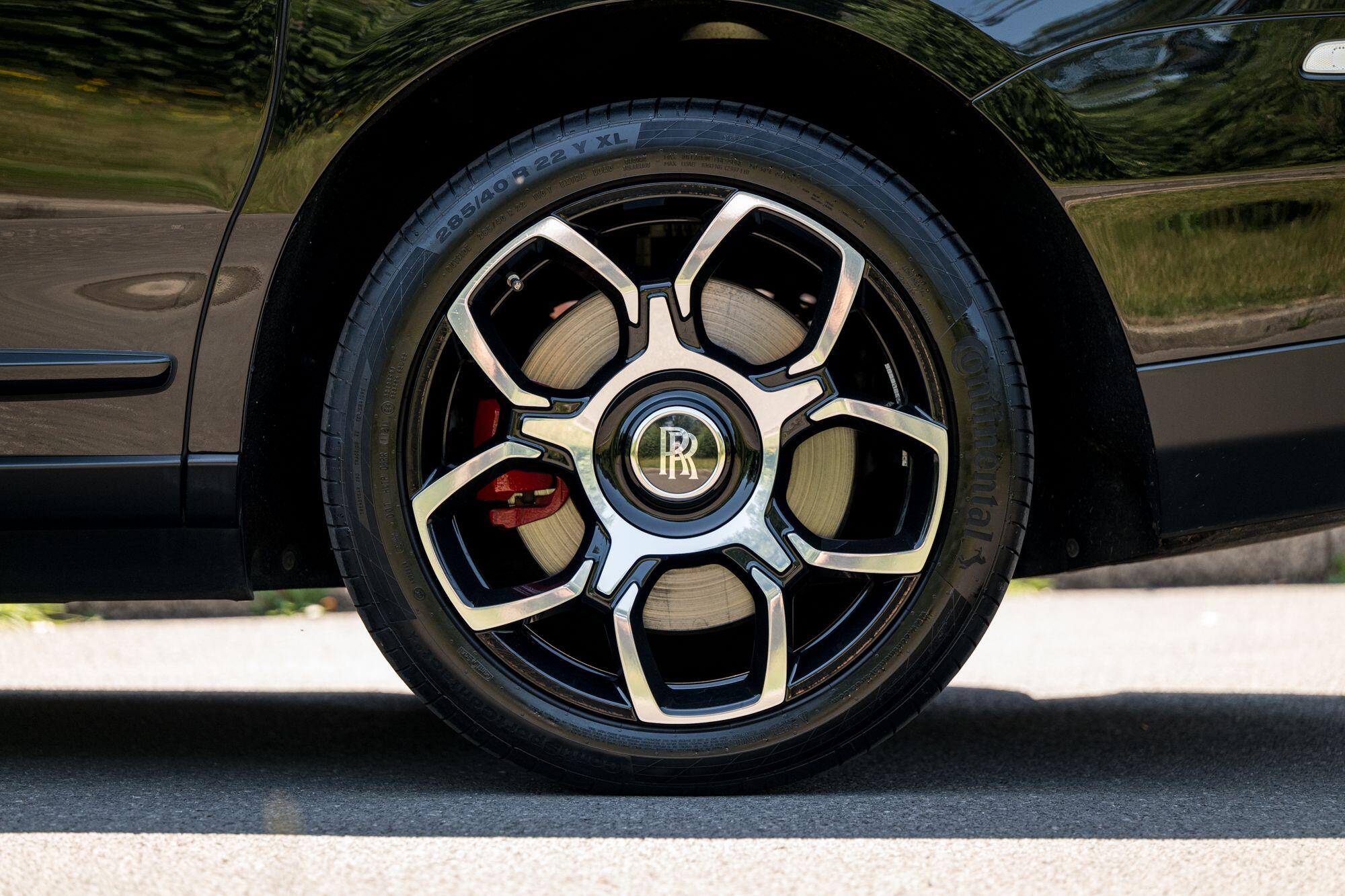 Rolls-Royce Cullinan view 38