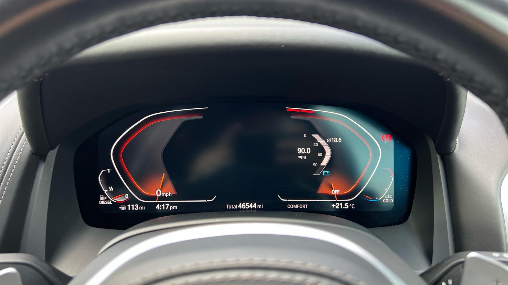 BMW 8 Series view 9