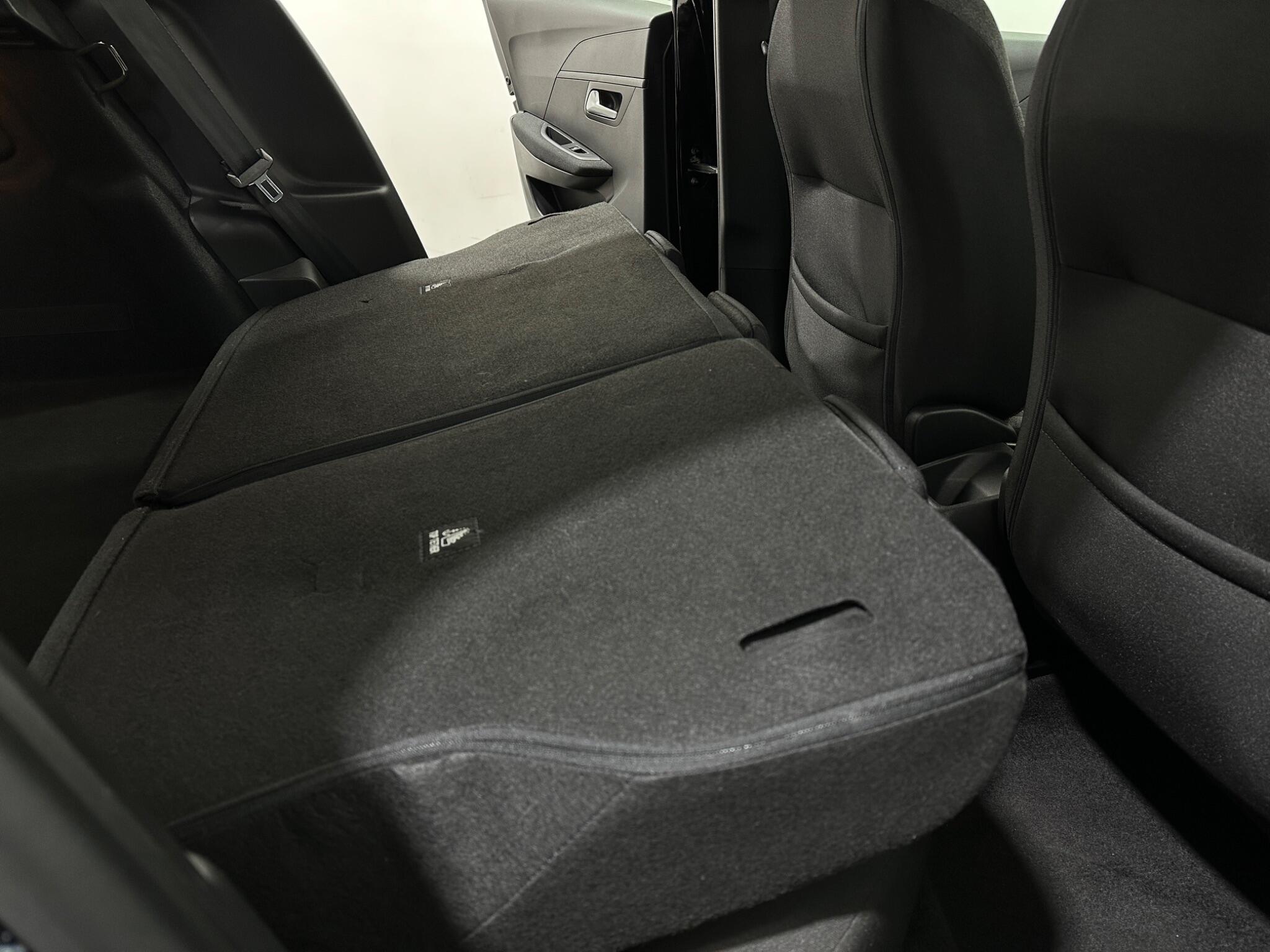 Peugeot 208 view 43
