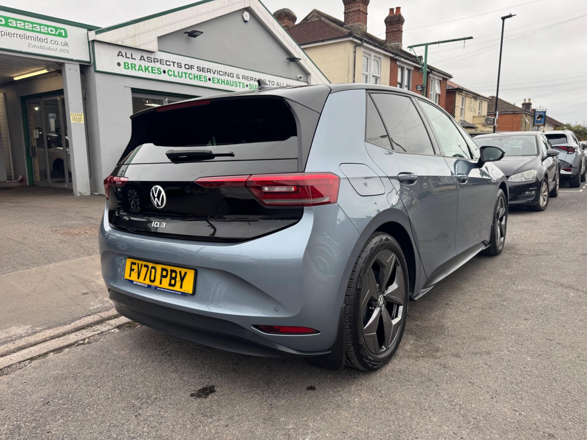 Volkswagen ID.3 view 11
