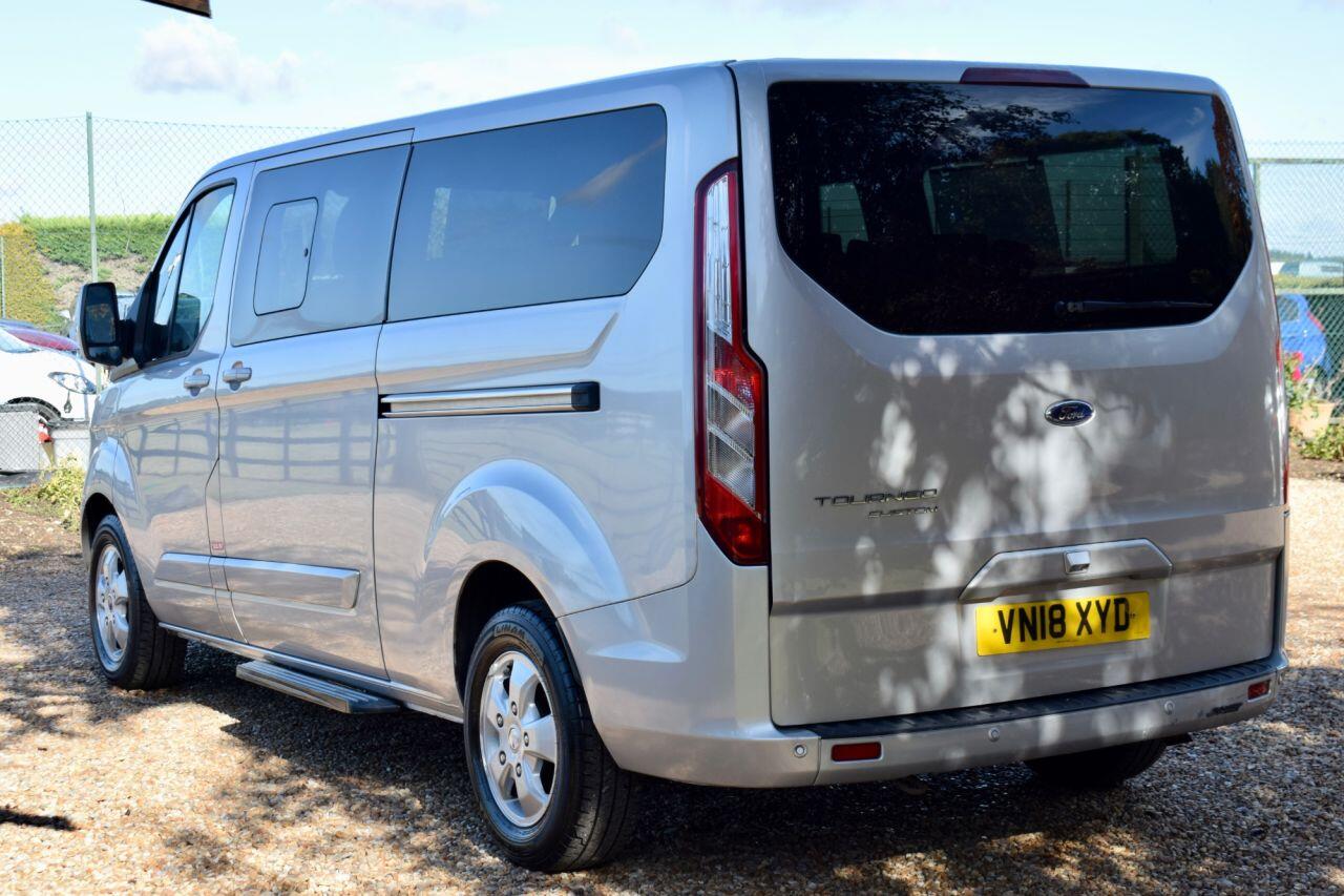 Ford Tourneo Custom view 10