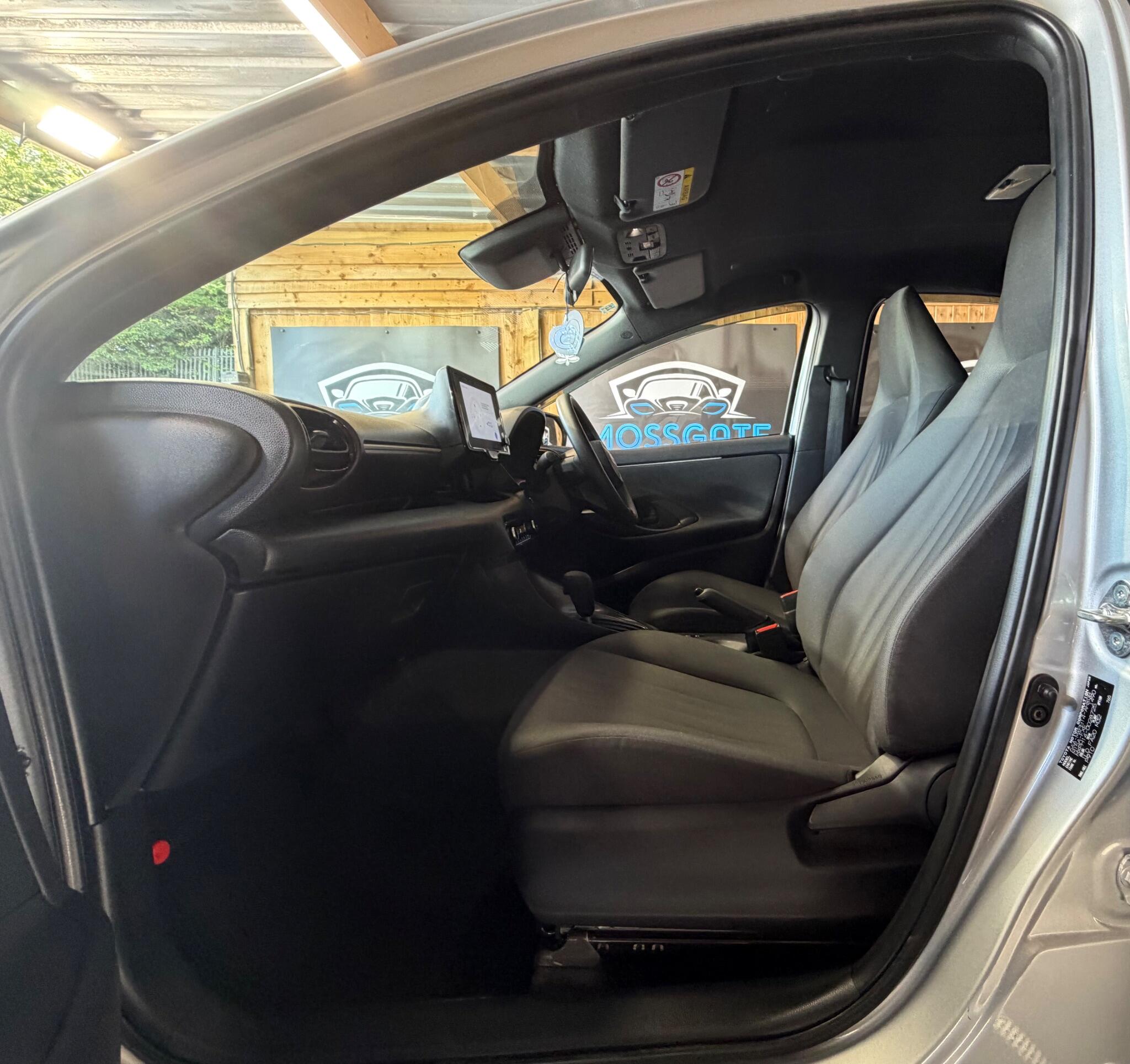 Toyota Yaris view 39