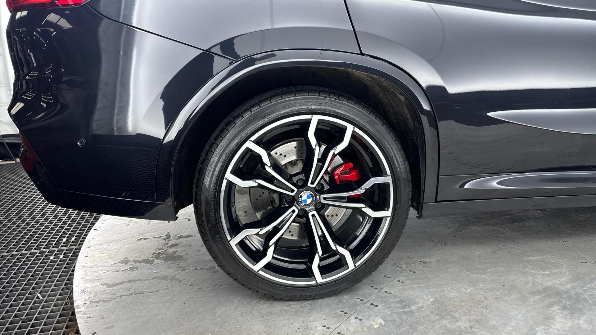 BMW X4 M view 22