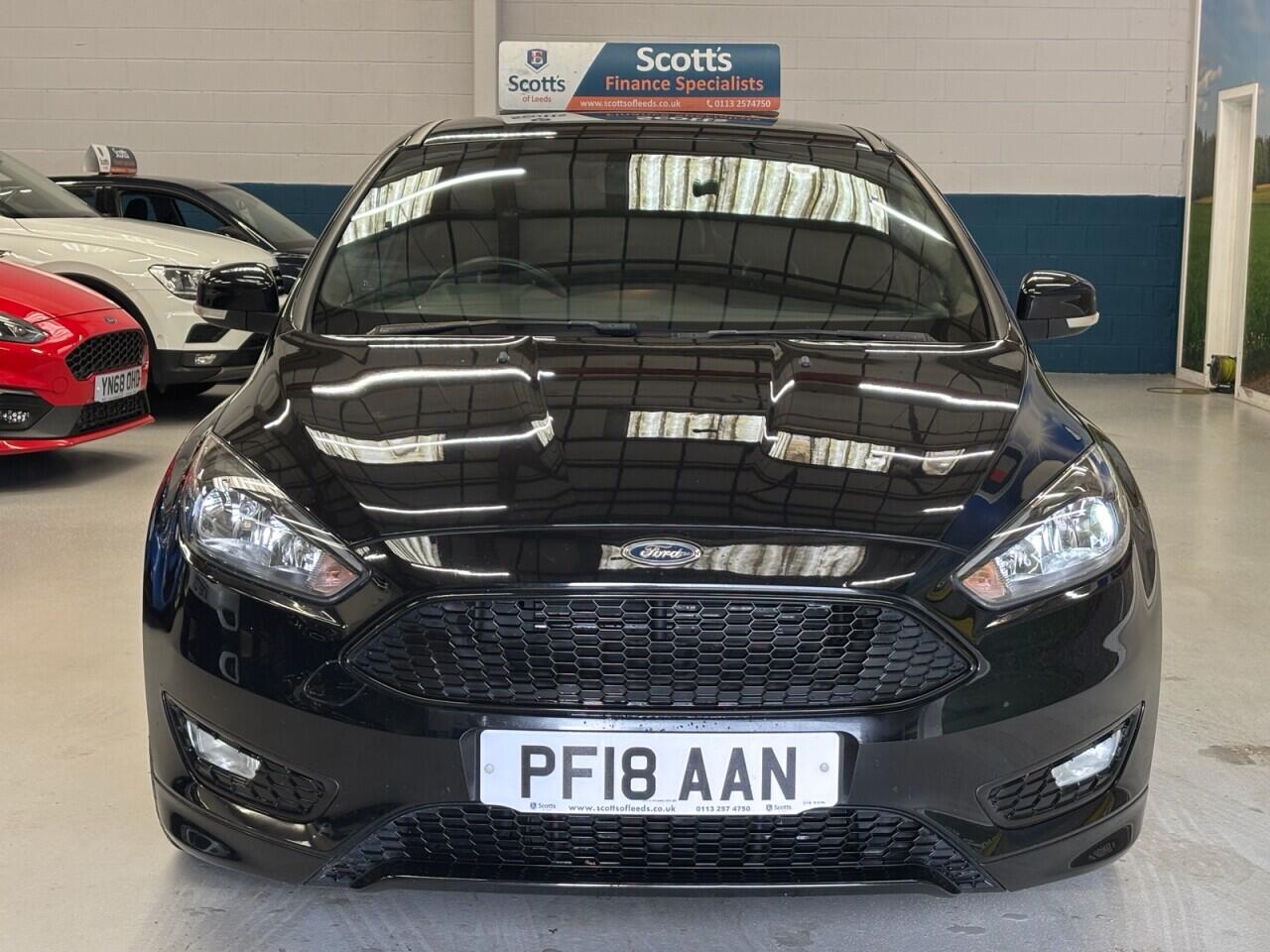 Ford Focus view 2