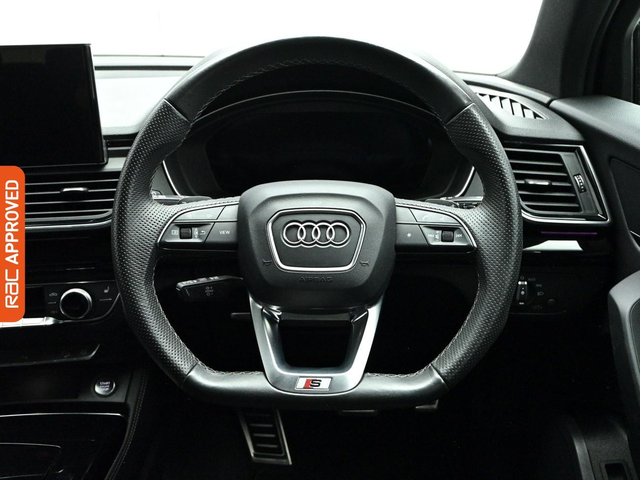 Audi Q5 view 9