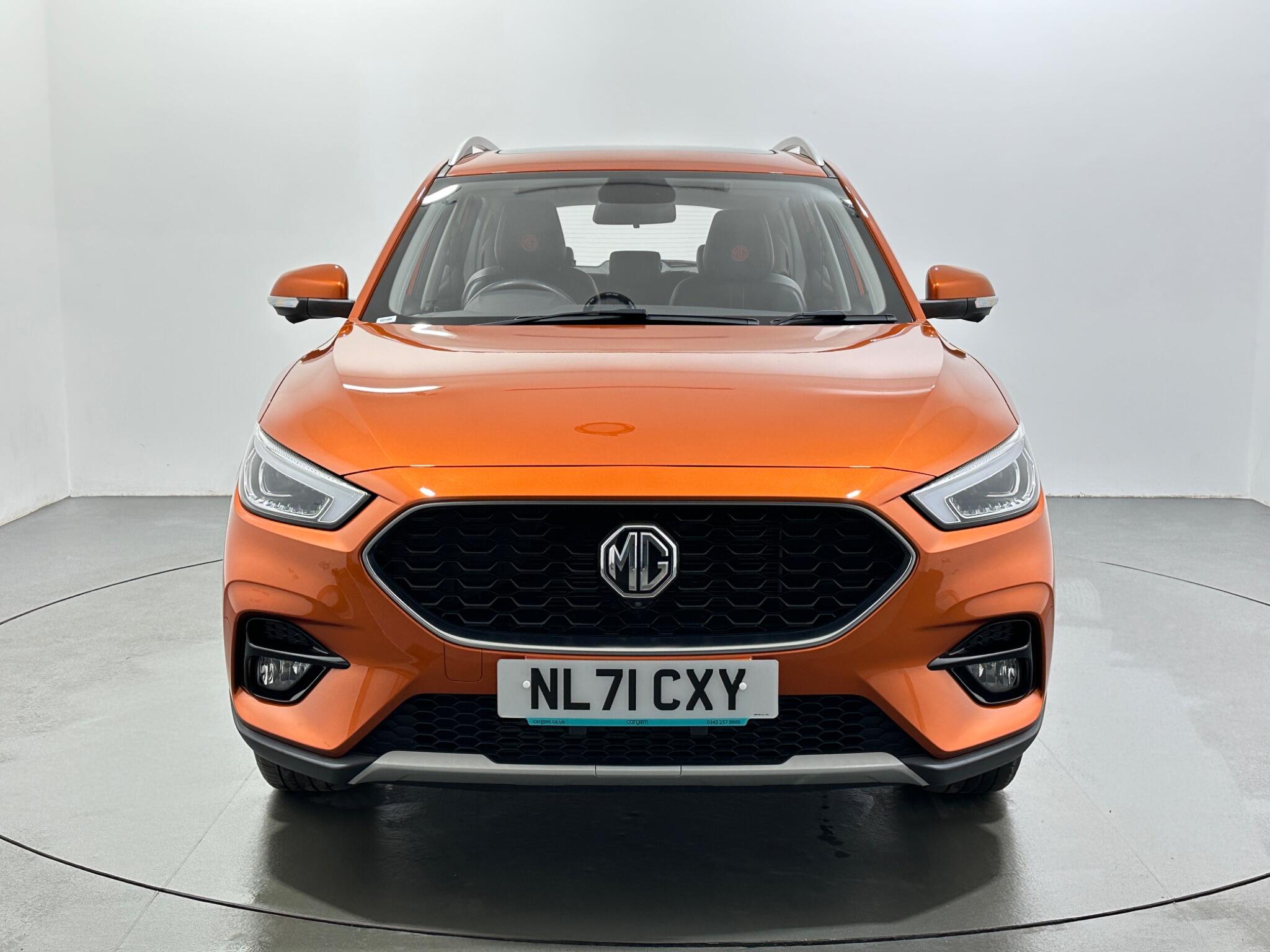 MG ZS view 3