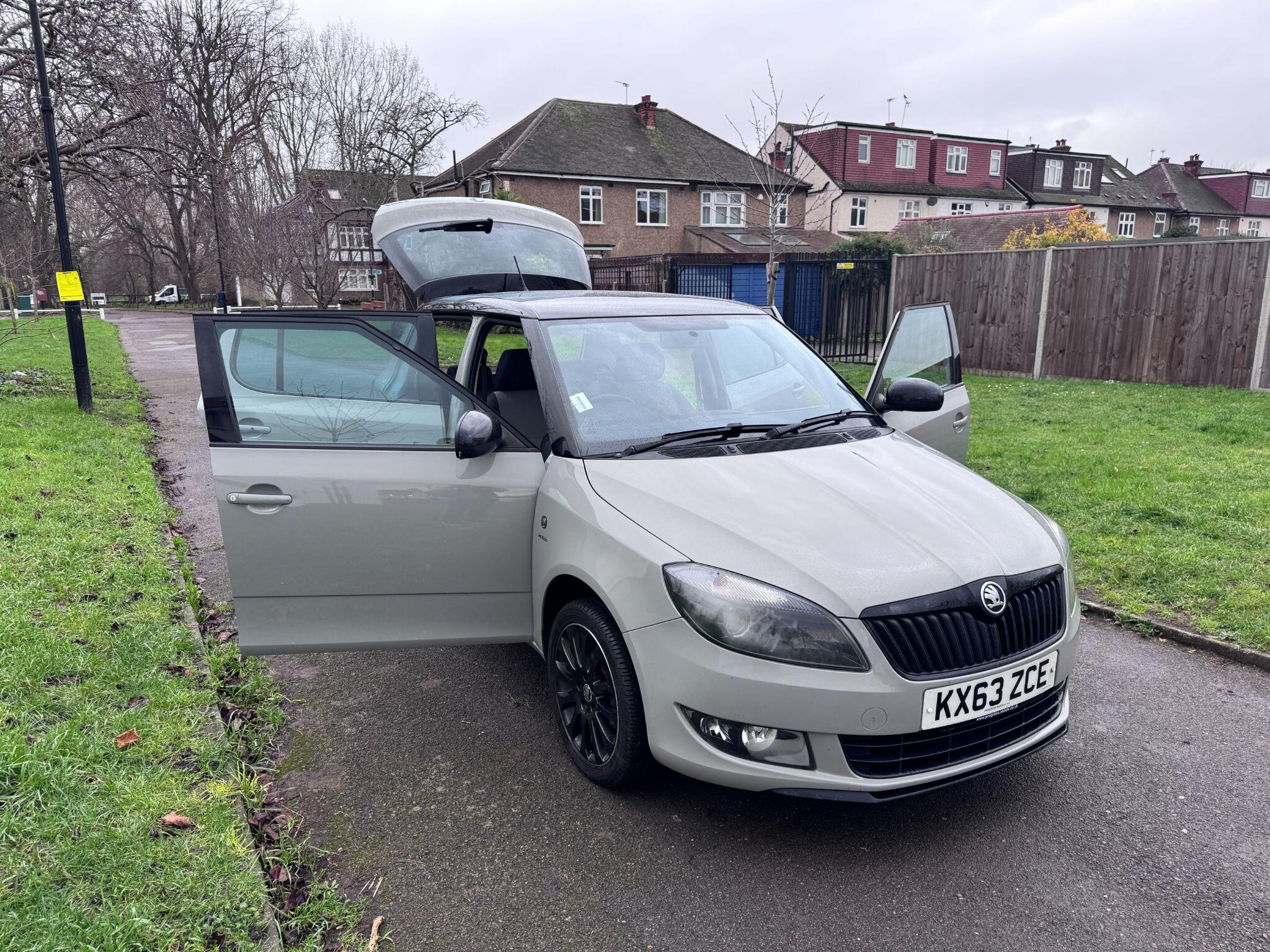 2013 Skoda Fabia image 30