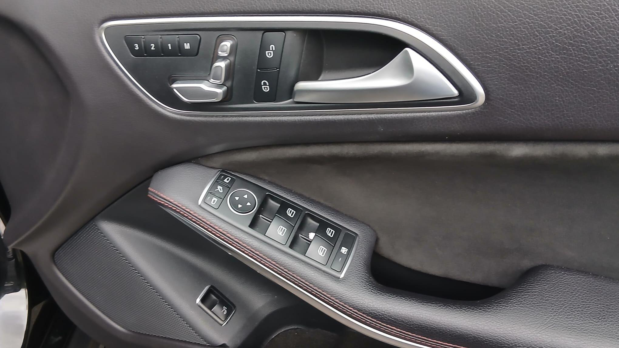 Mercedes-Benz Gla view 34