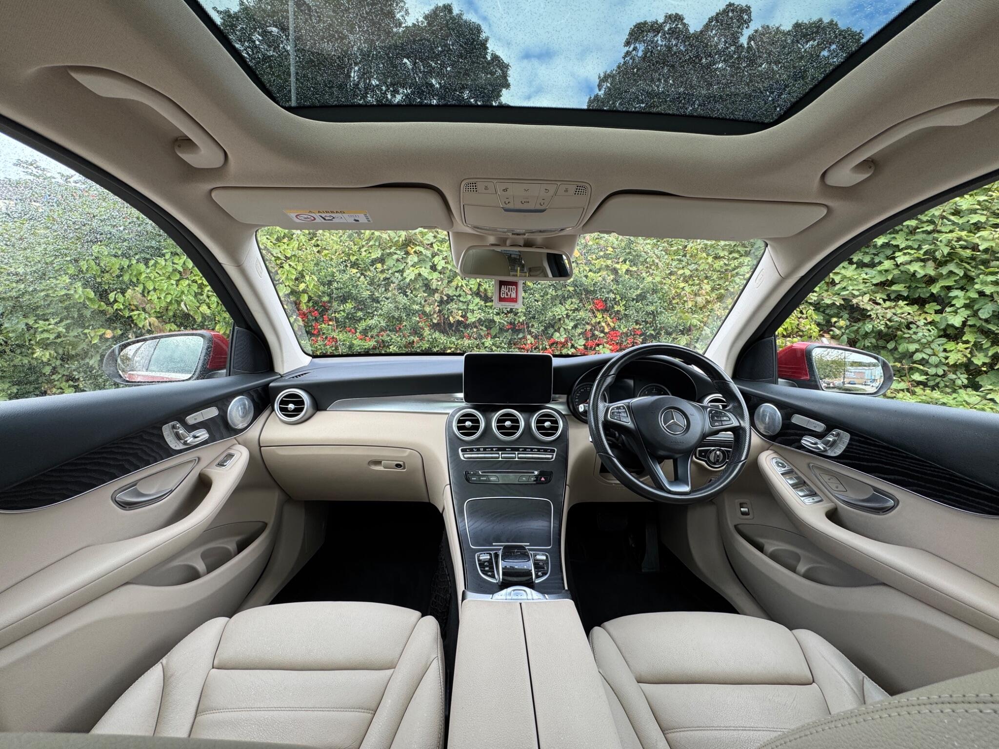 Mercedes-Benz GLC view 18
