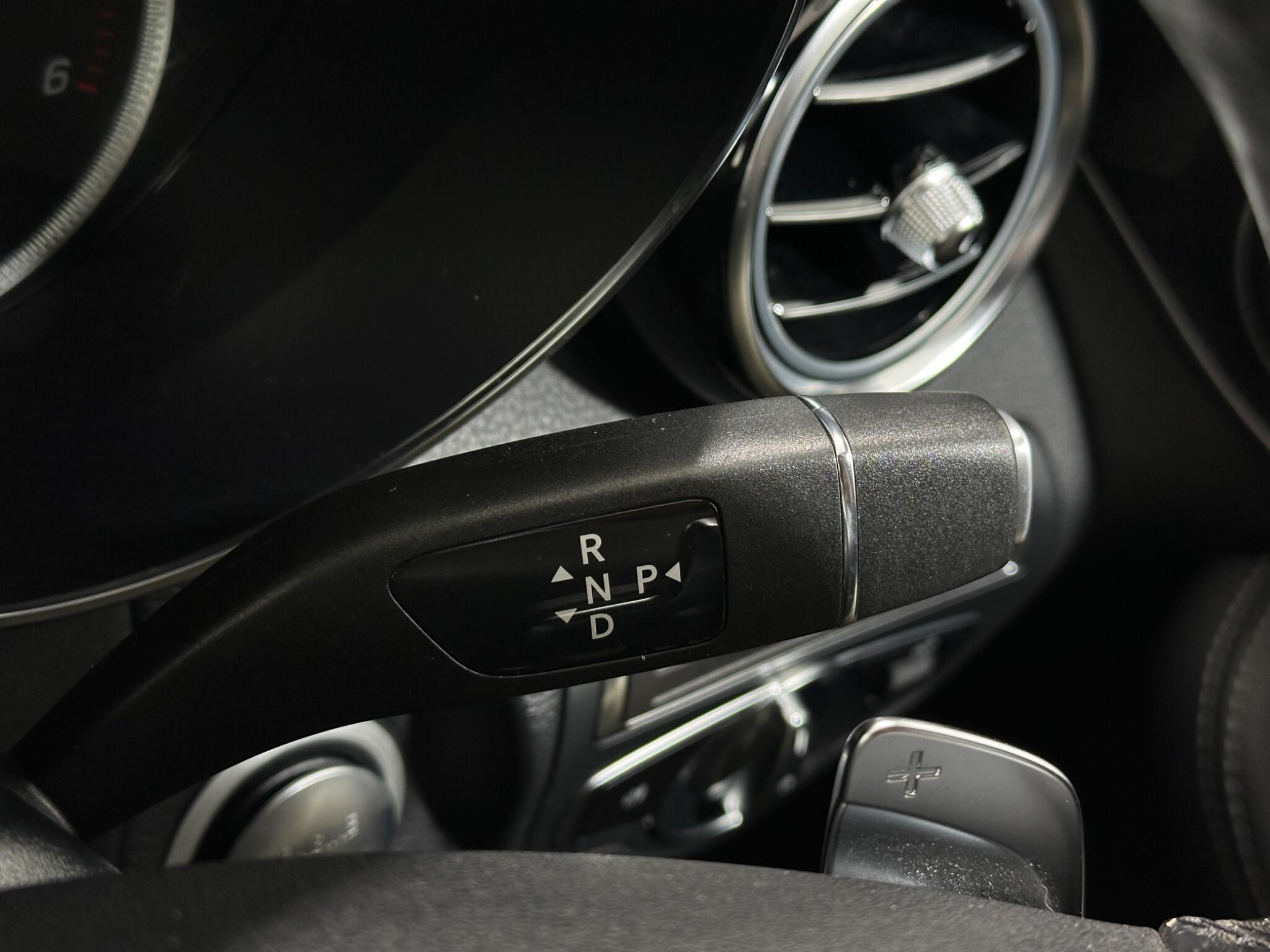 Mercedes-Benz GLC view 17