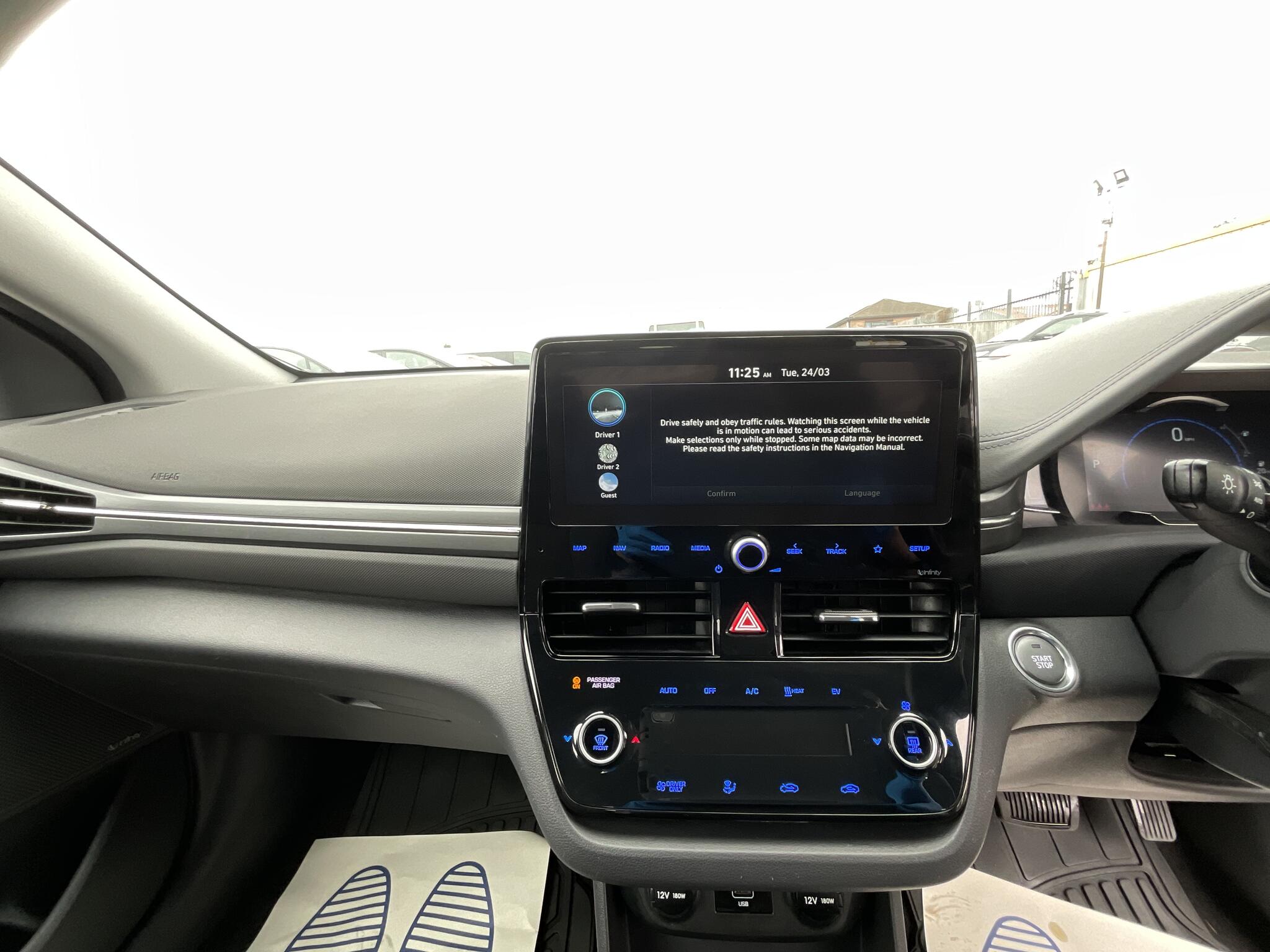 Hyundai Ioniq view 24
