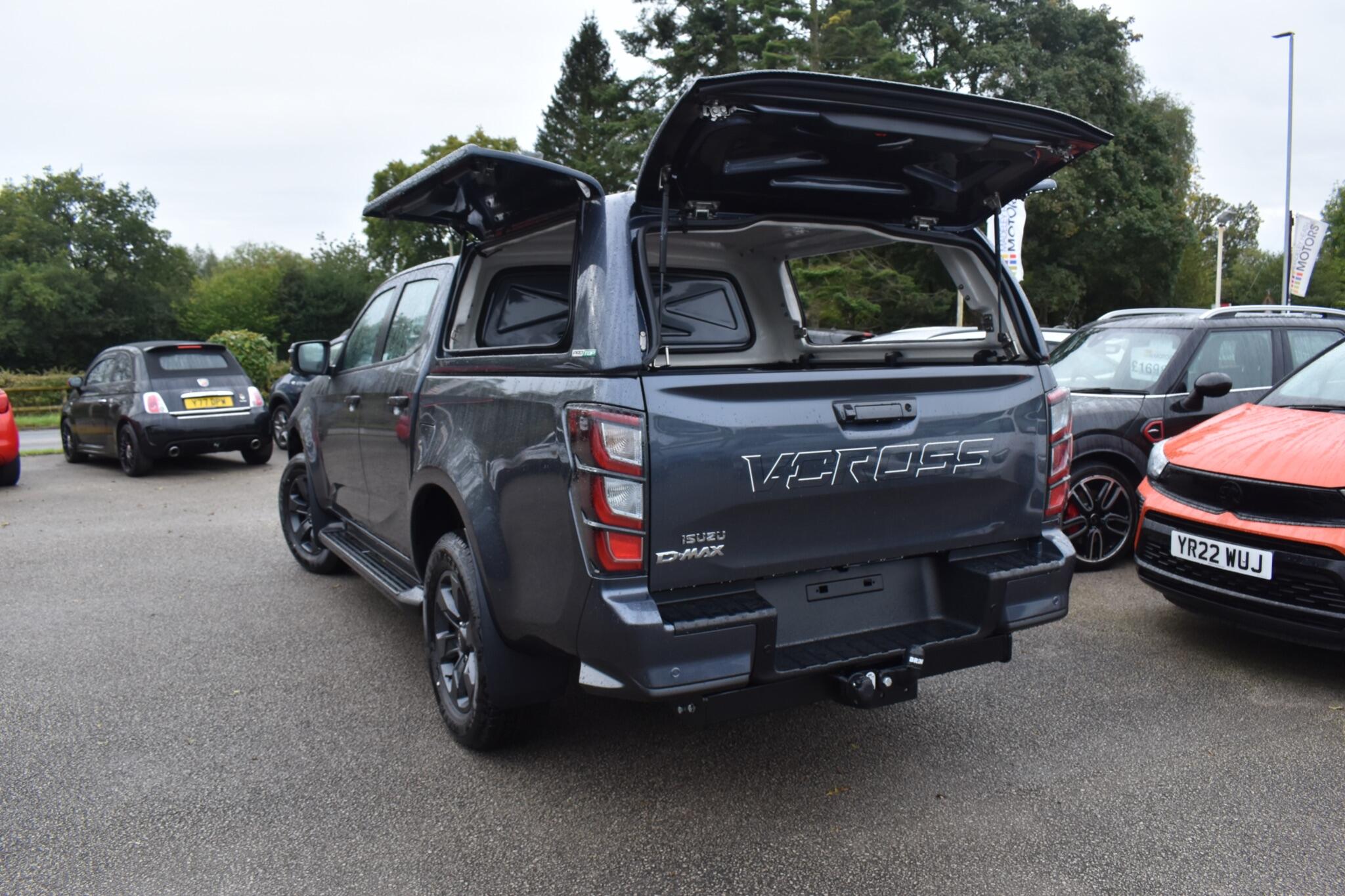 D-Max - 1.9 TD V-Cross Auto 4WD Euro 6 (s/s) 4dr - Image 3