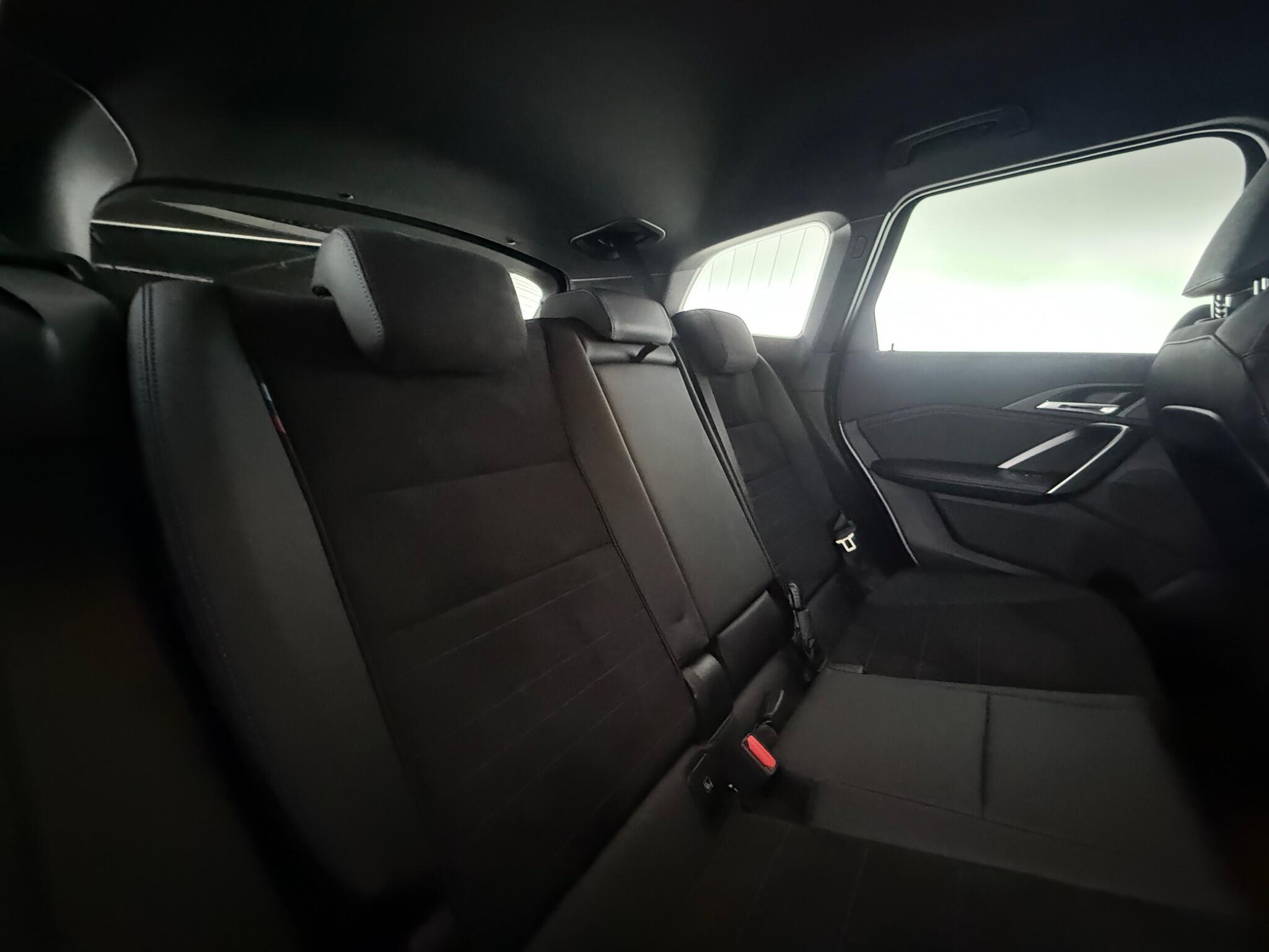 BMW Ix1 view 35