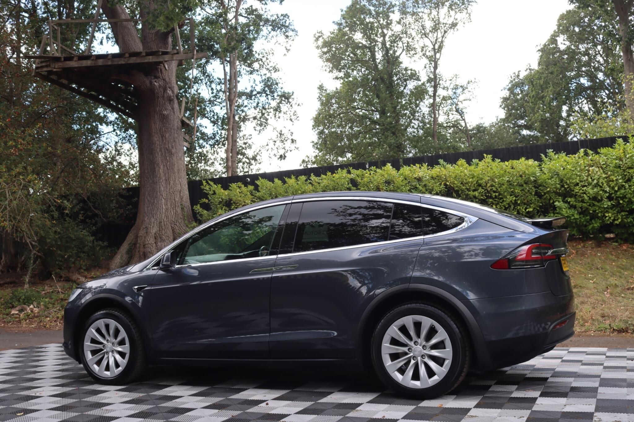 Tesla Model X view 14