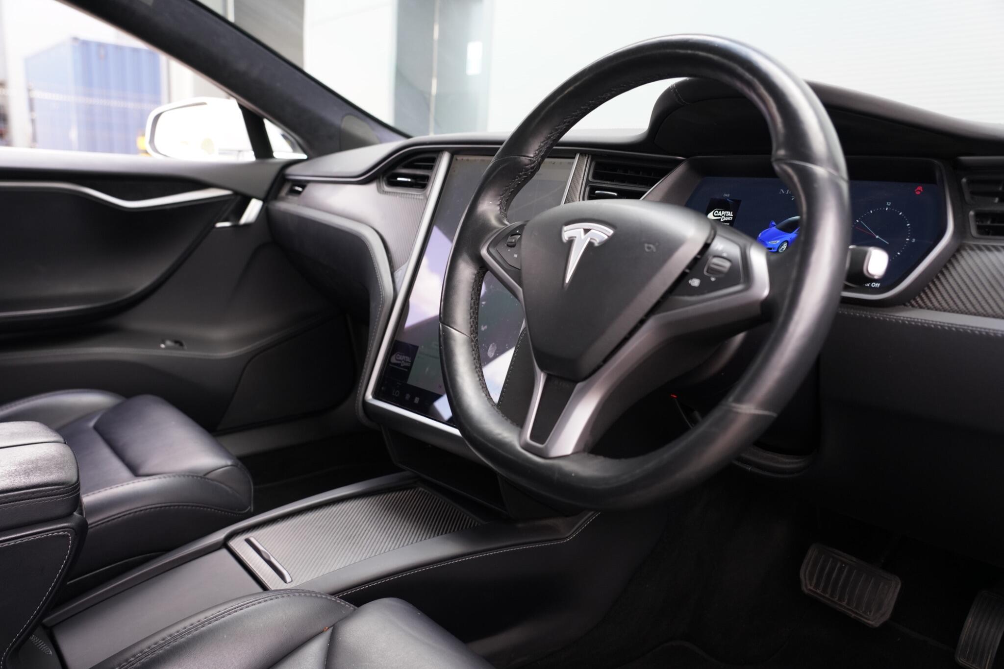 Tesla Model S view 13