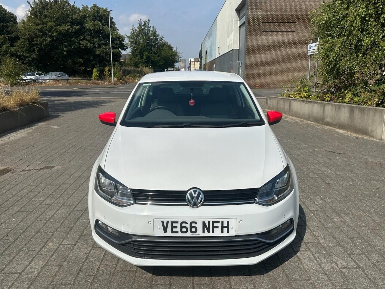 Volkswagen Polo view 7