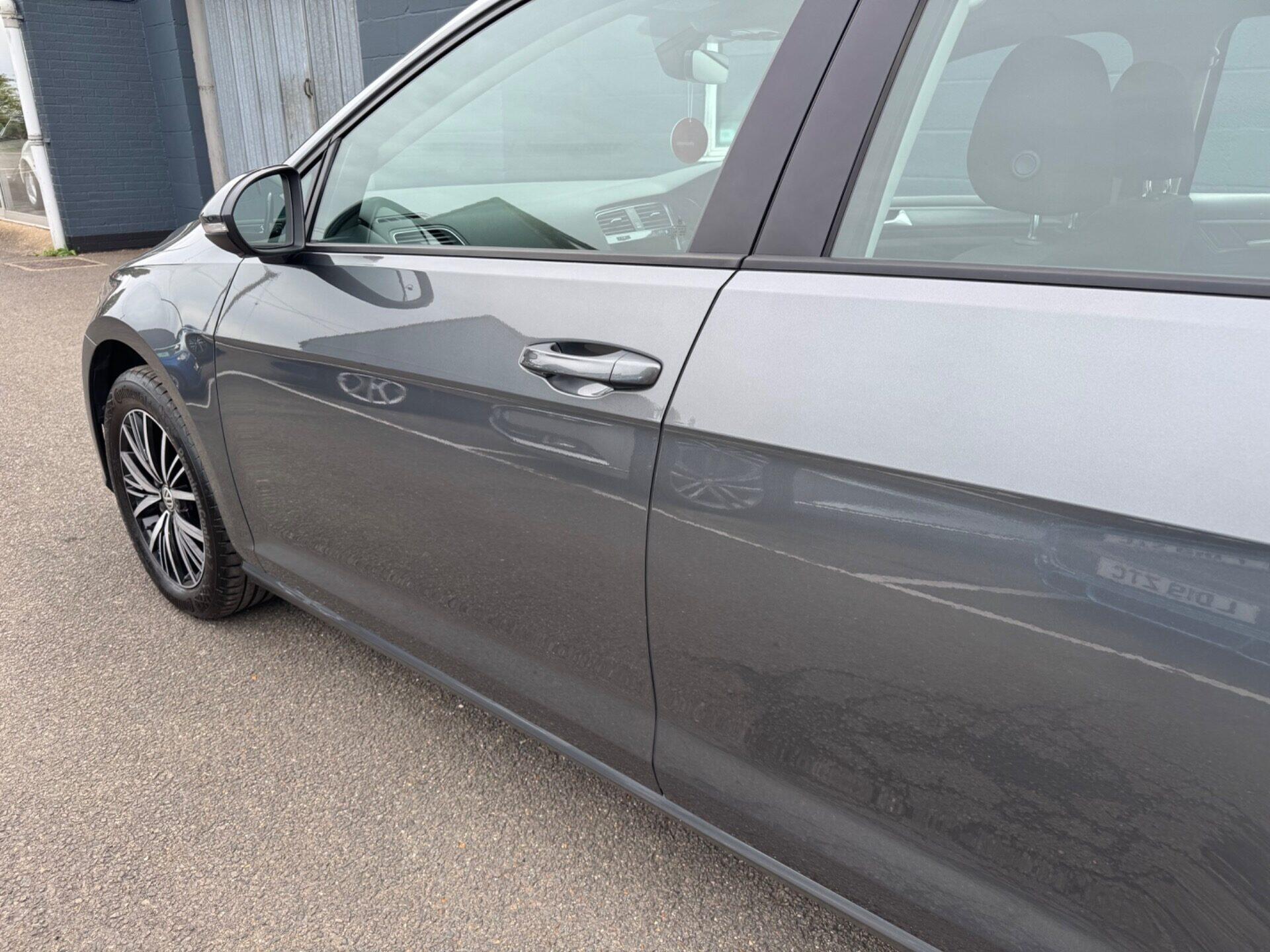 Volkswagen Golf view 23