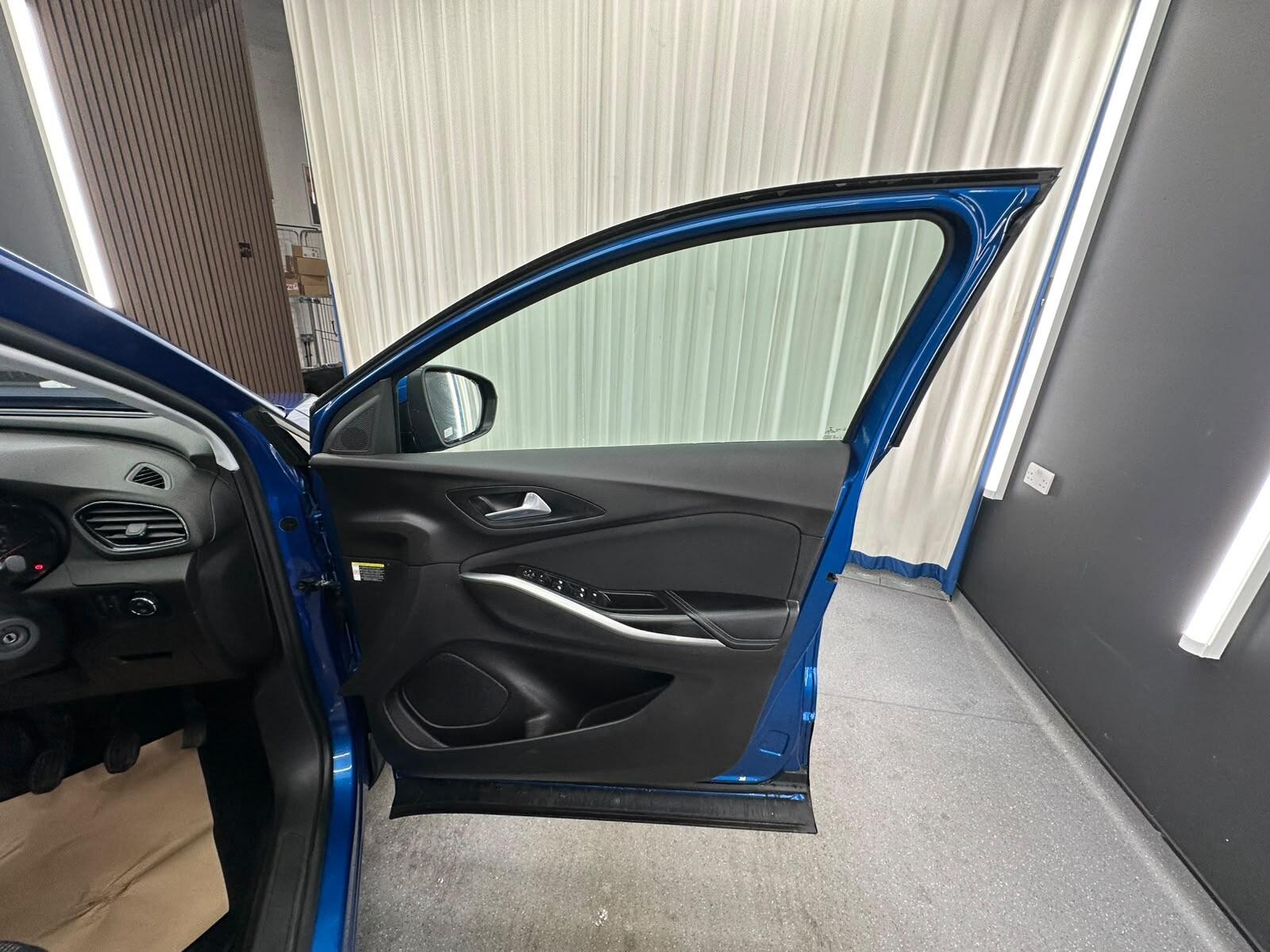 Vauxhall Grandland X view 24