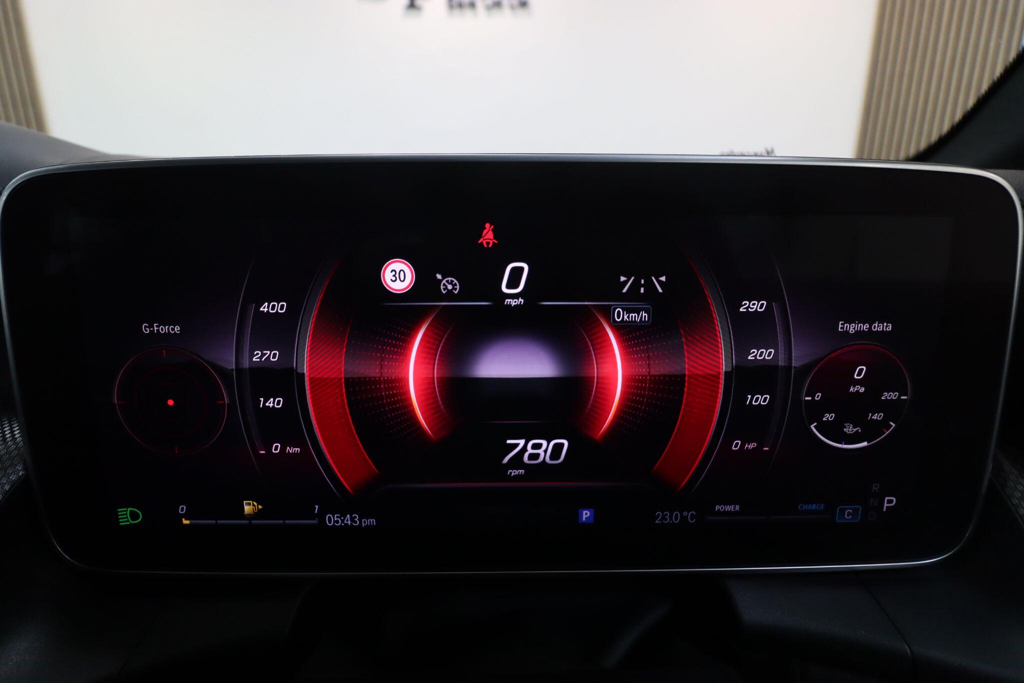 Mercedes-Benz GLC view 41