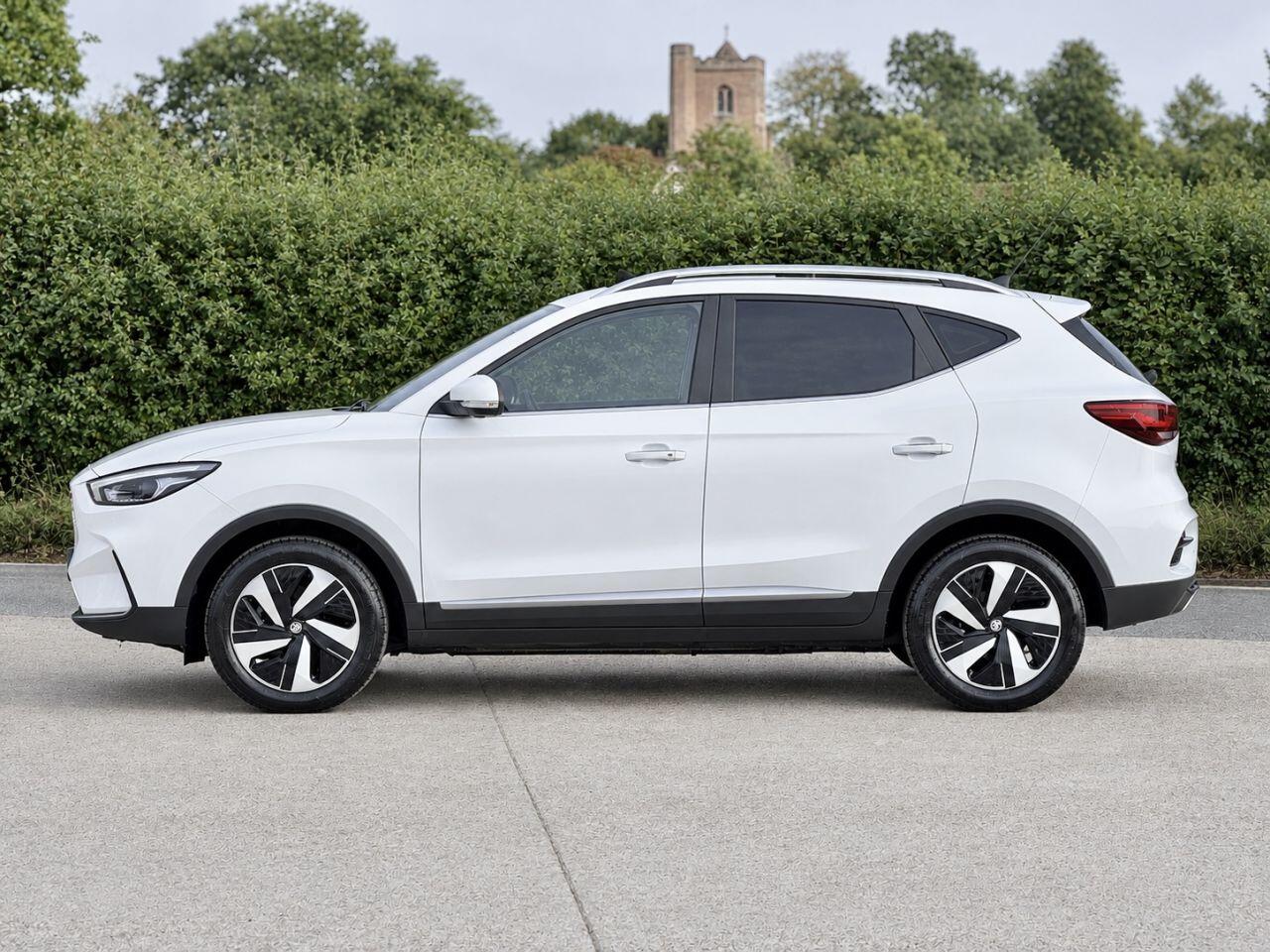 MG ZS view 8