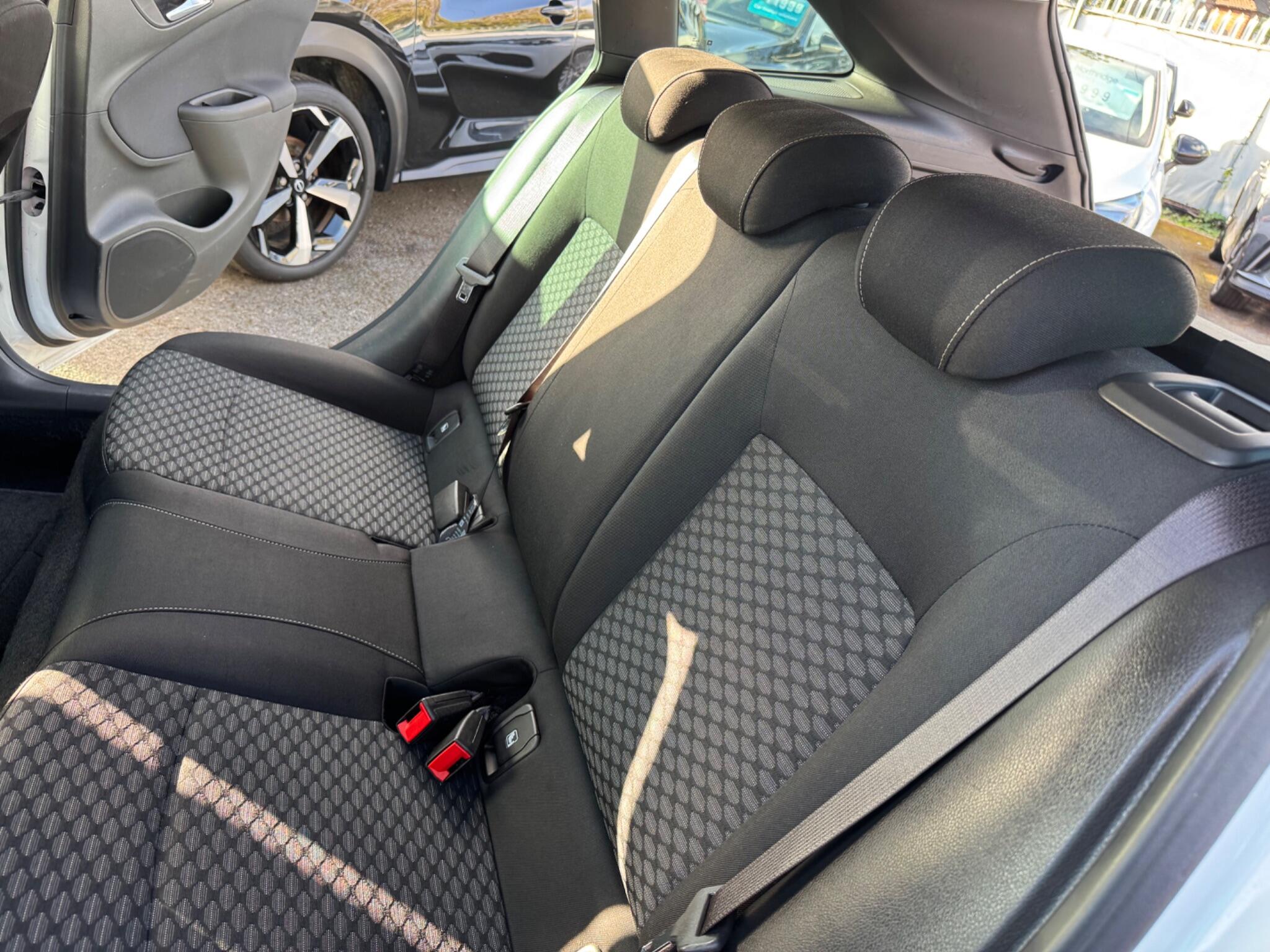 Vauxhall Astra view 13