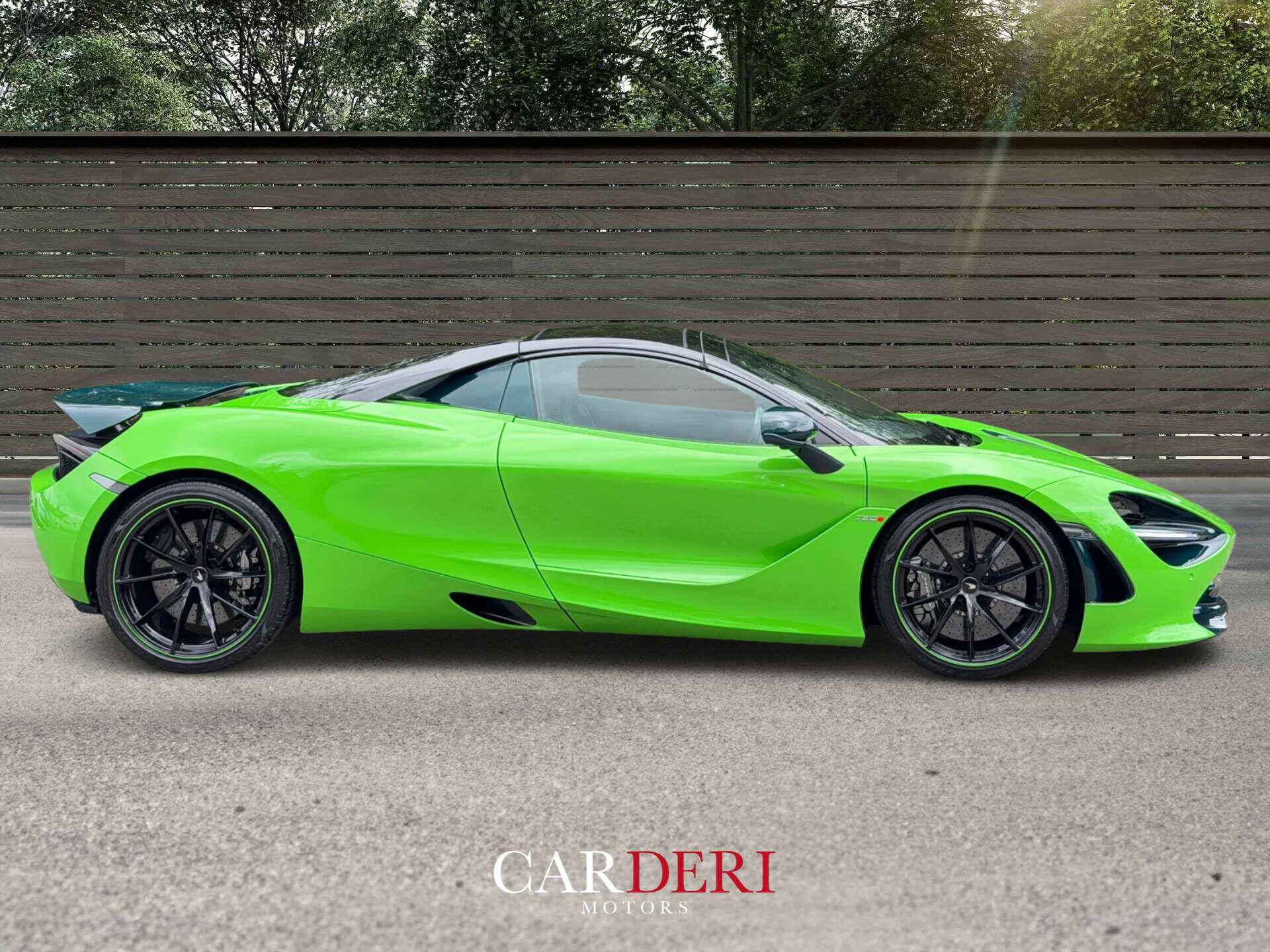 Mclaren 720s view 3