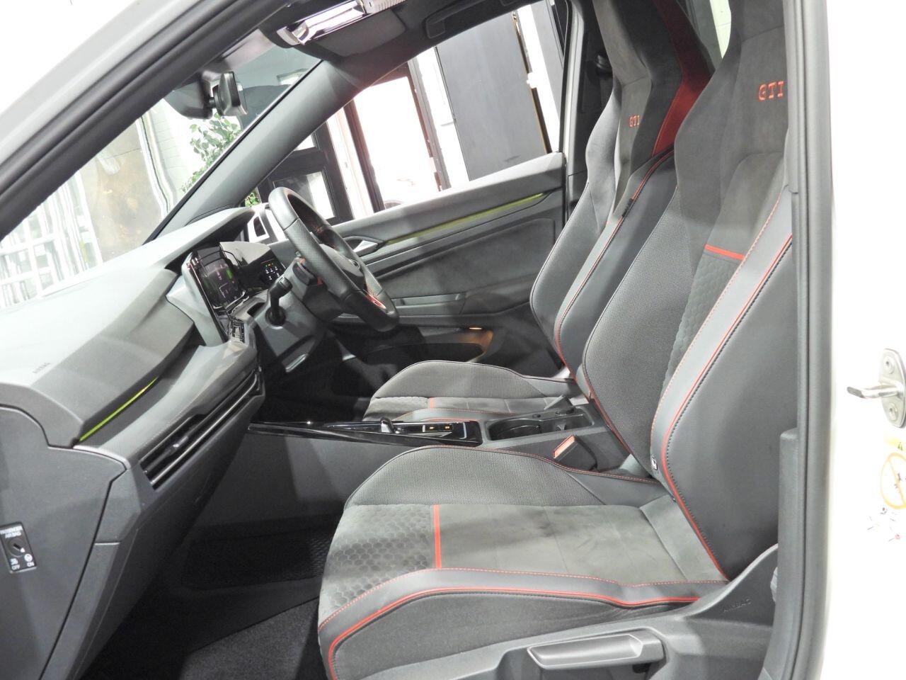 Volkswagen Golf view 20