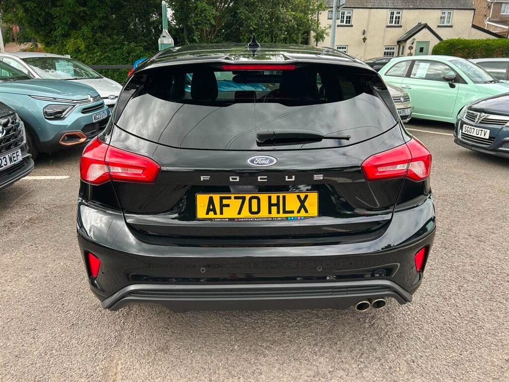 Ford Focus view 3