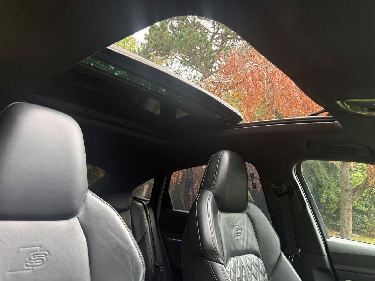 Audi E-Tron view 20