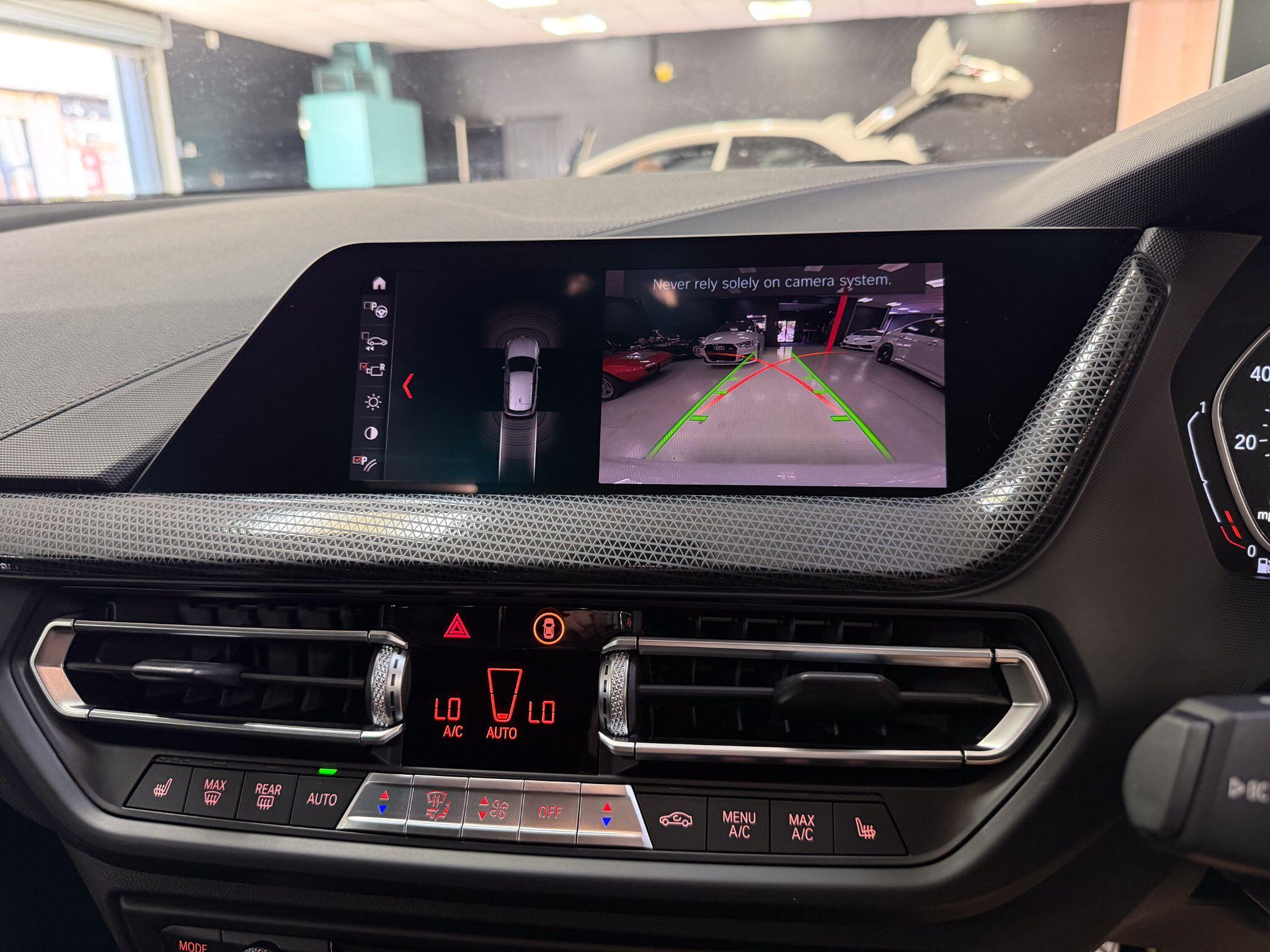 BMW 1 Series view 28