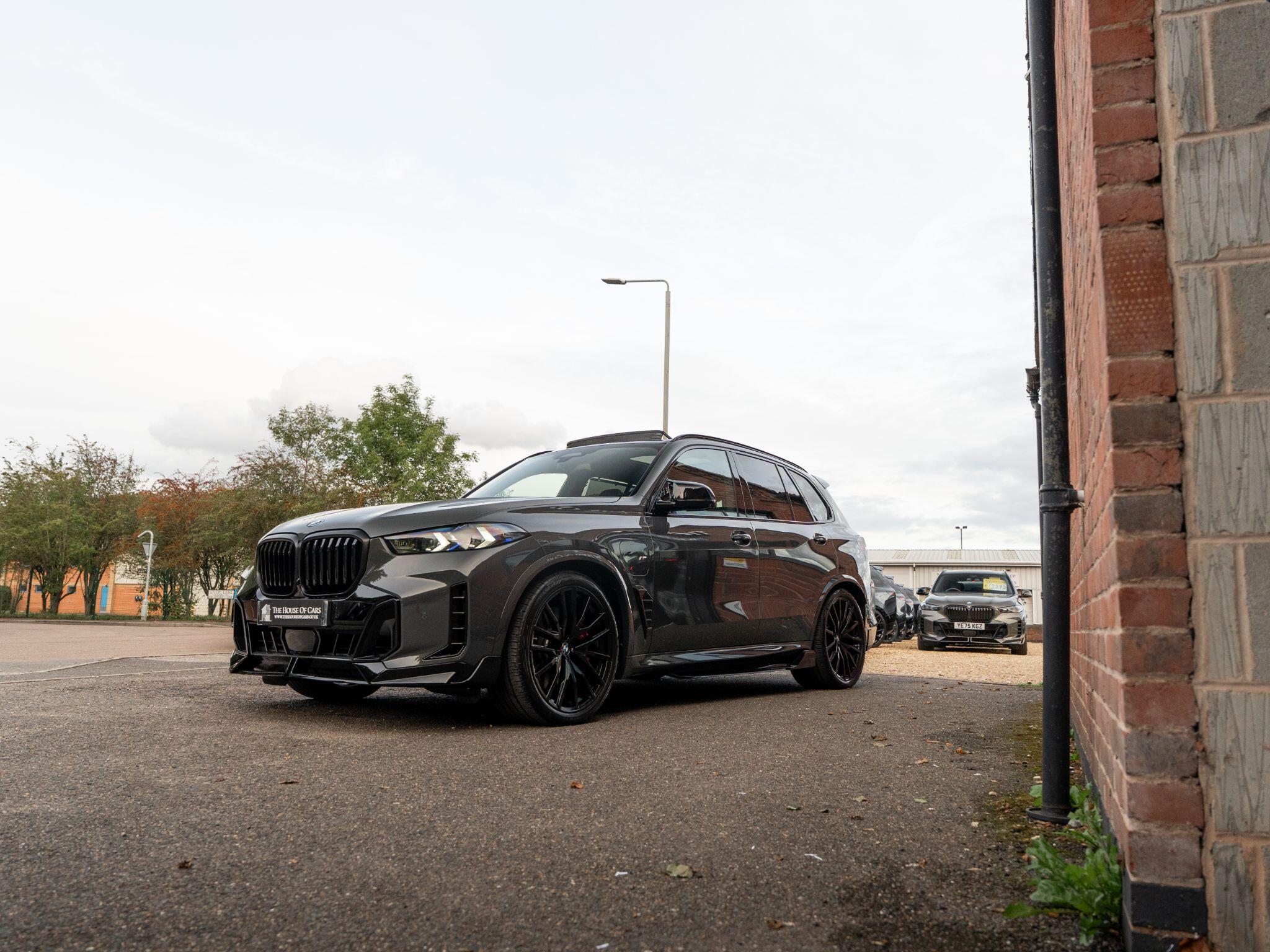 BMW X5 view 11