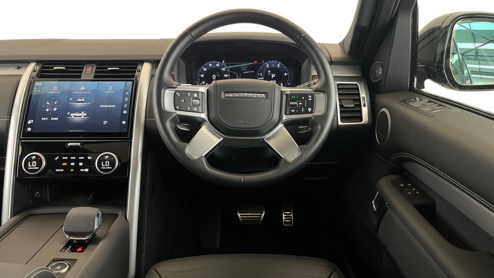 Land Rover Discovery view 15