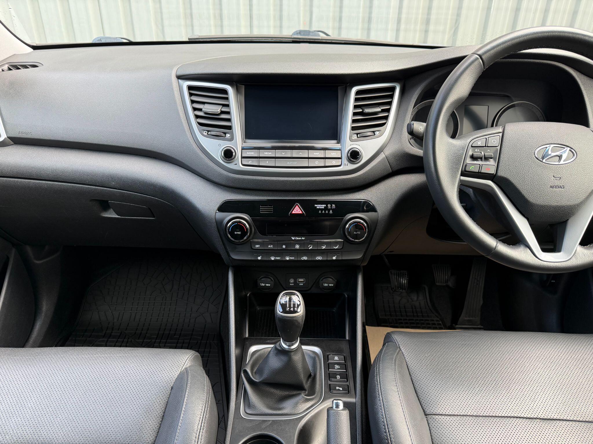 Hyundai Tucson view 25