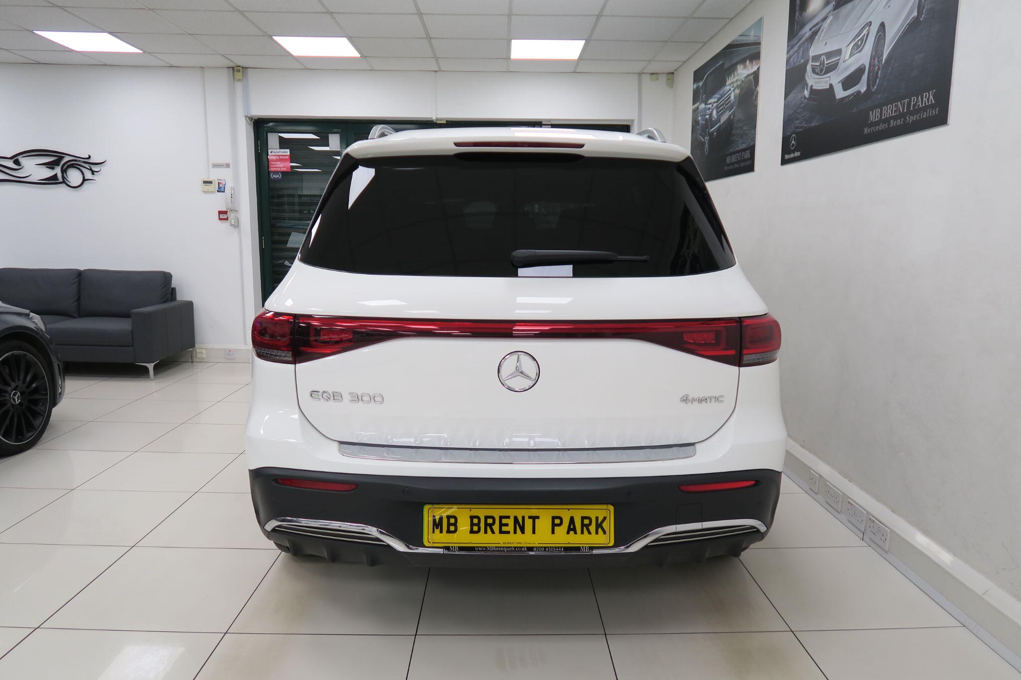 Mercedes-Benz Eqb view 6