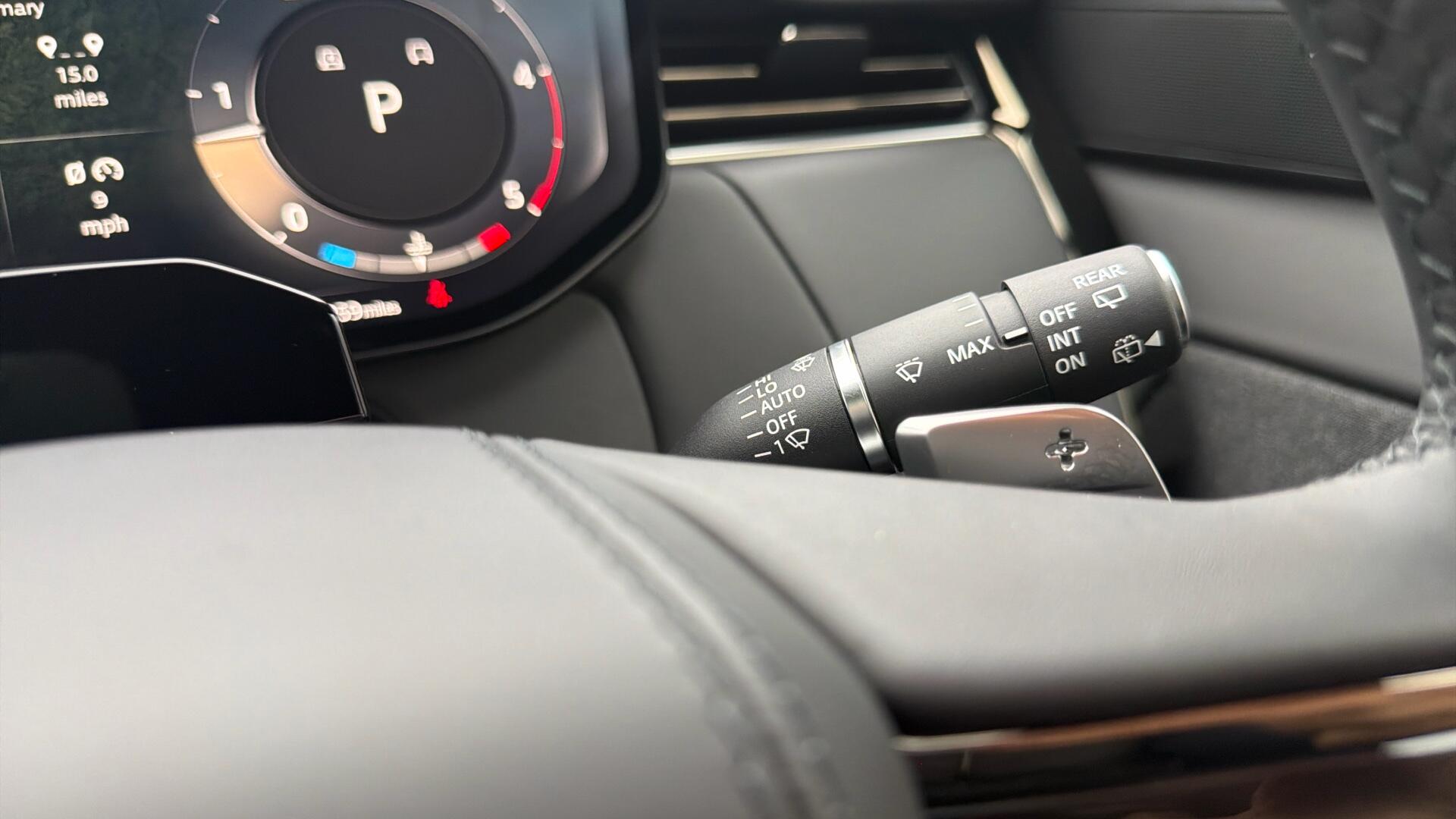 Land Rover Range Rover Sport view 40