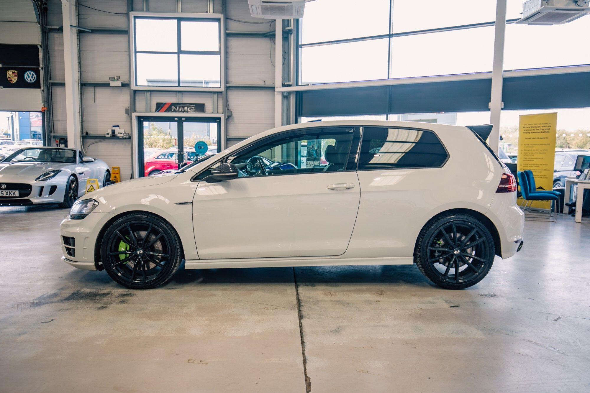 Volkswagen Golf view 24